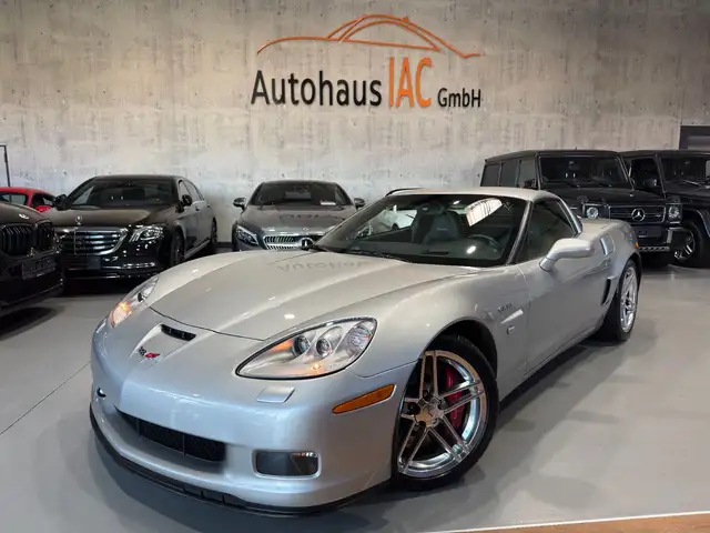Corvette Z06 /V8/Coupé/HUD/SHZ/NAVI/VERBREITET/TITAN VENT