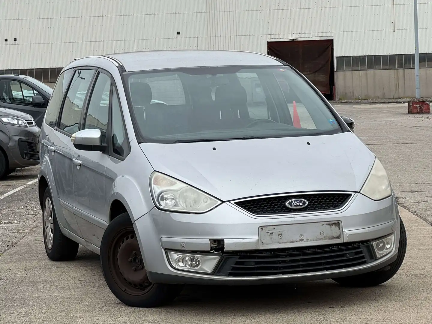 Ford Galaxy 1.8 TDCi/7 PLACES/CLIMA/NEW MODELS/1PROP Gris - 2