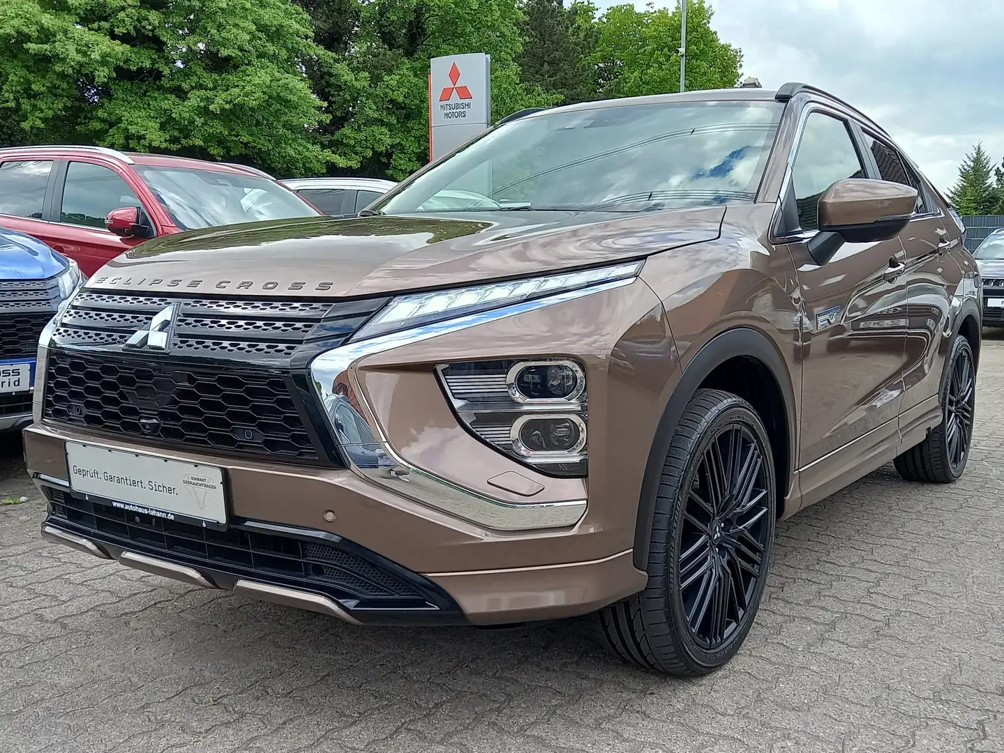Mitsubishi Eclipse Cross Plus Select Hybrid 4WD Marrón - 1