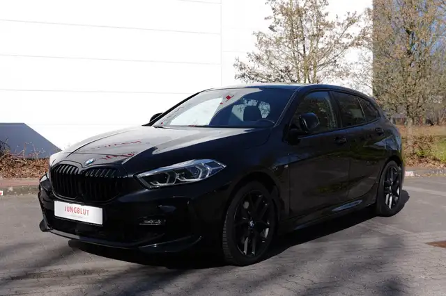 BMW 120 BMW 12i M + BLACK SAPPHIRE + 2. Hand