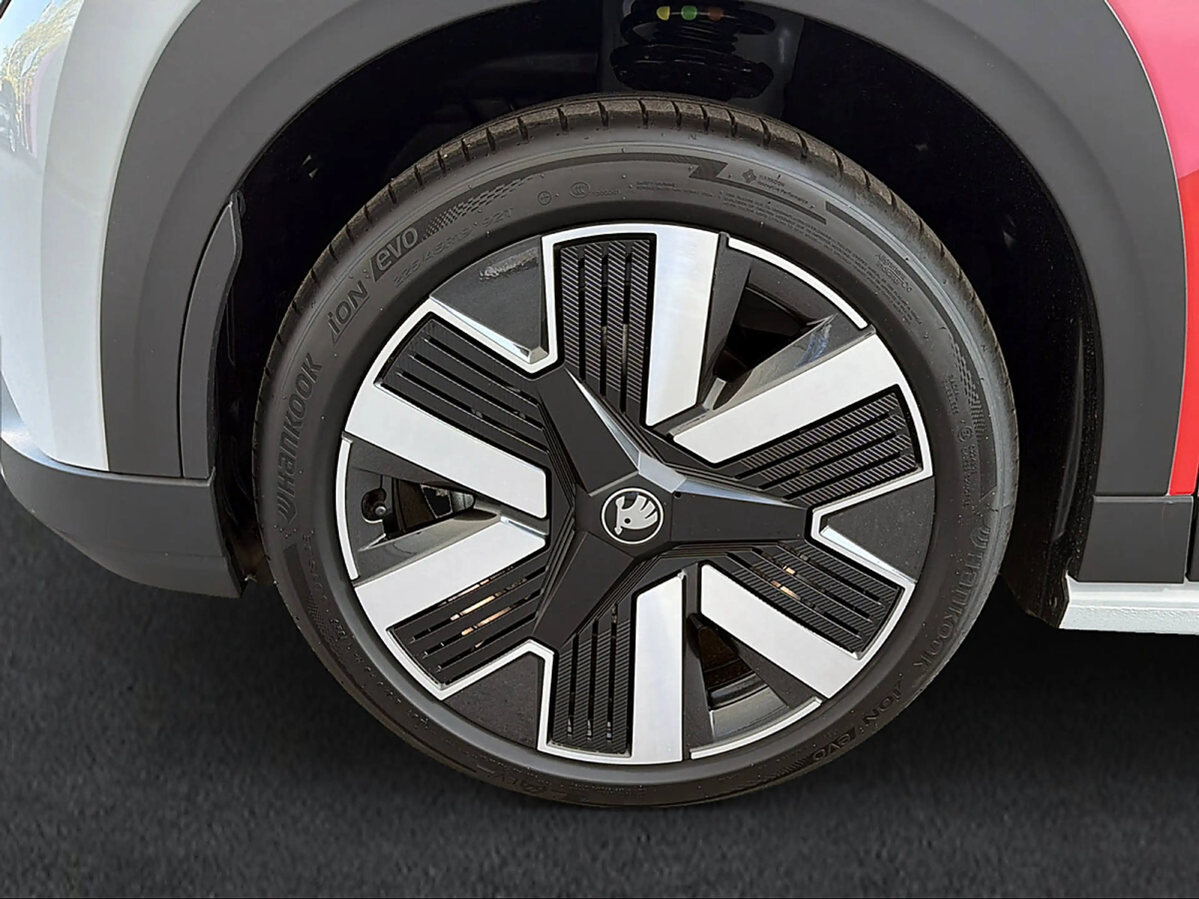 Skoda Epiq 55 Selection 51,7kWh — photo 5