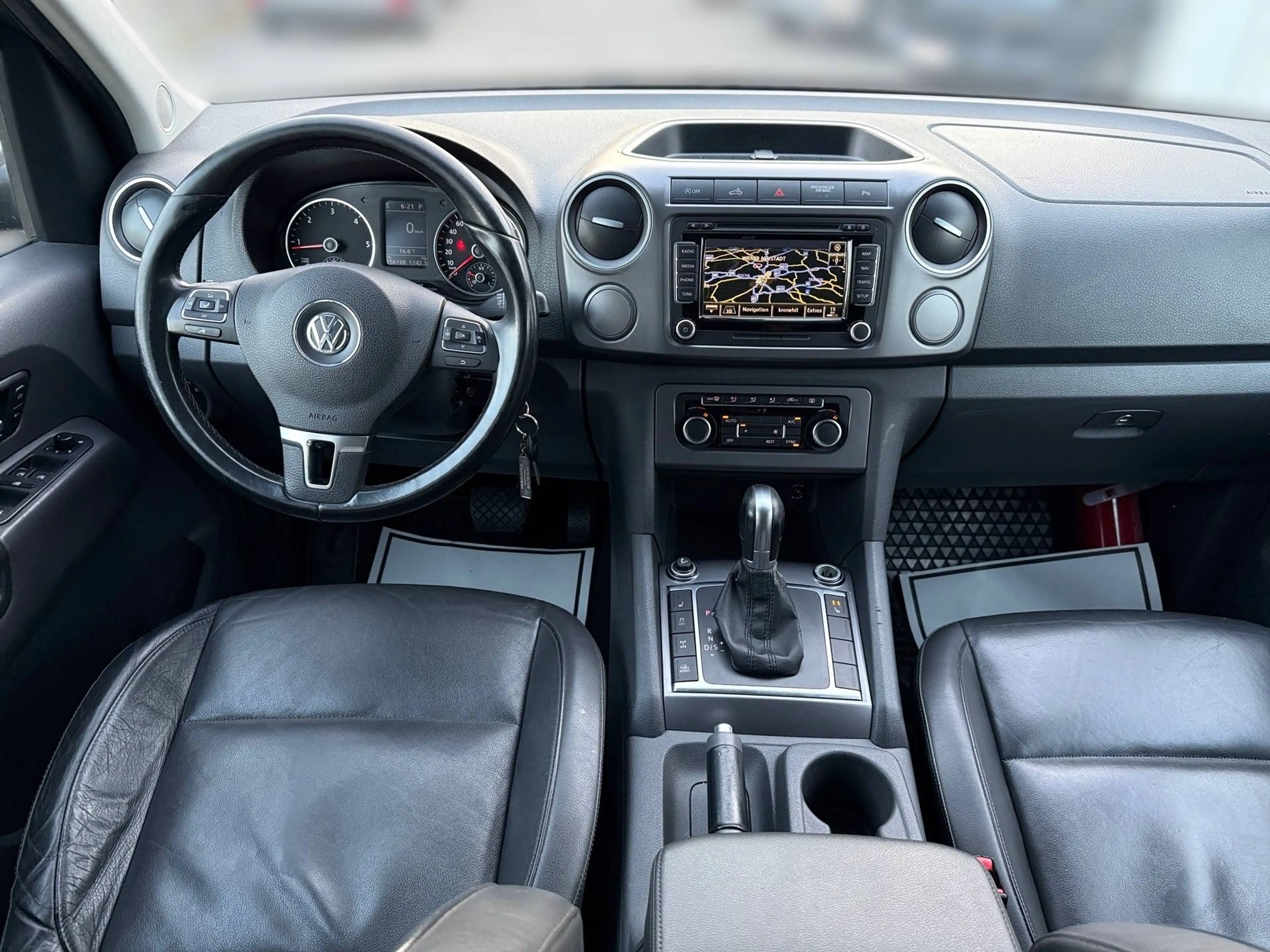 Volkswagen Amarok Highline DoubleCab 4Motion — photo 10
