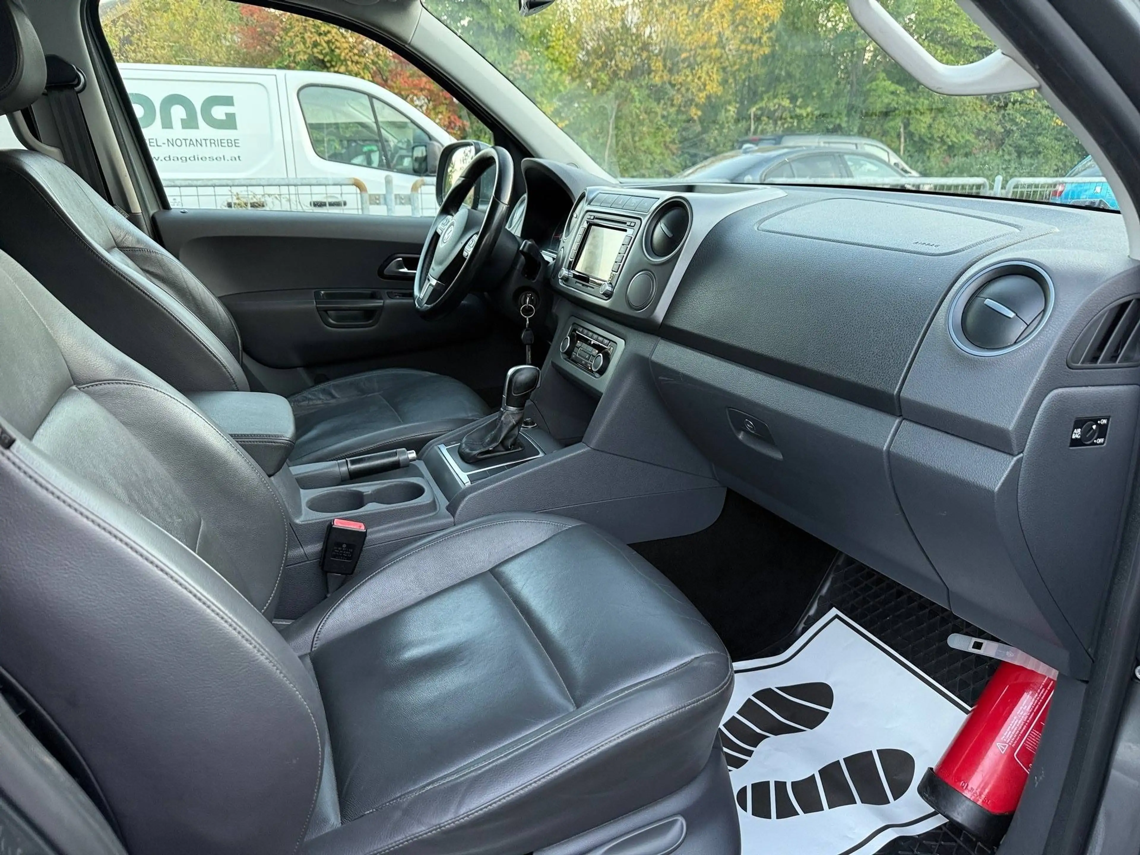 Volkswagen Amarok Highline DoubleCab 4Motion — photo 14