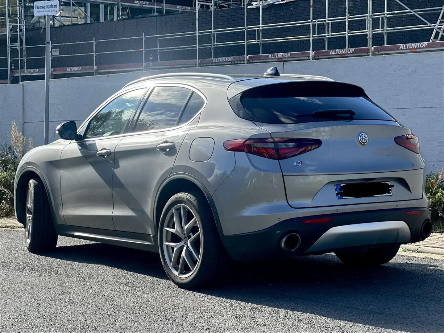 Alfa Romeo Stelvio 2.0 Turbo 16V AT8-Q4 First Edition Top Zustand! - 2