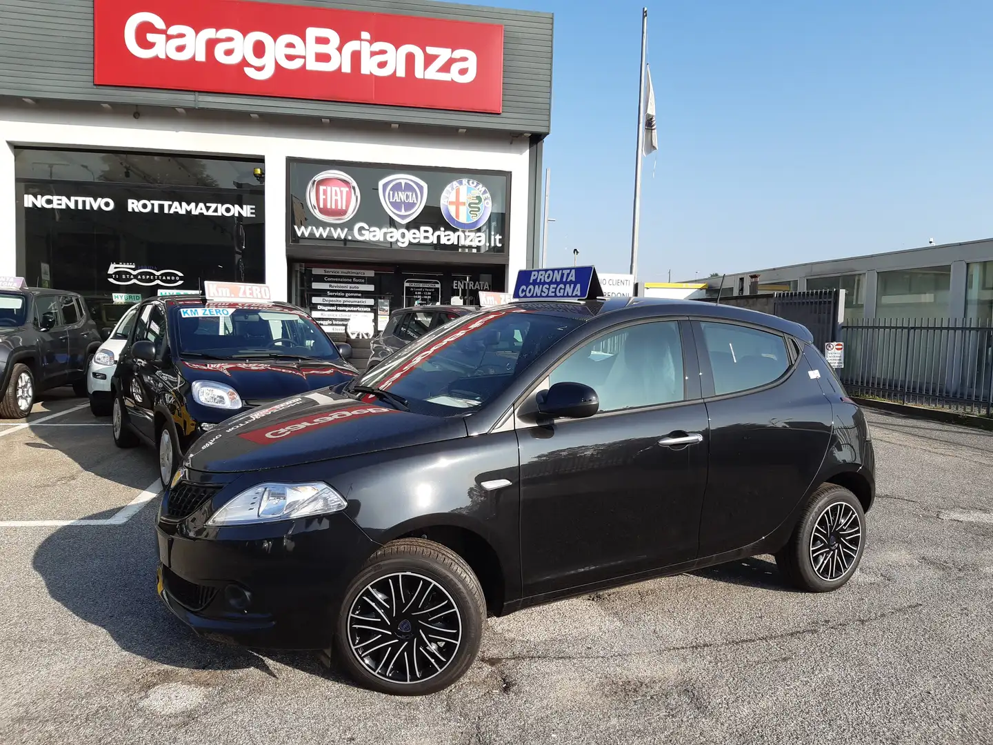 Lancia Ypsilon 1.0 Hybrid Oro Negro - 2