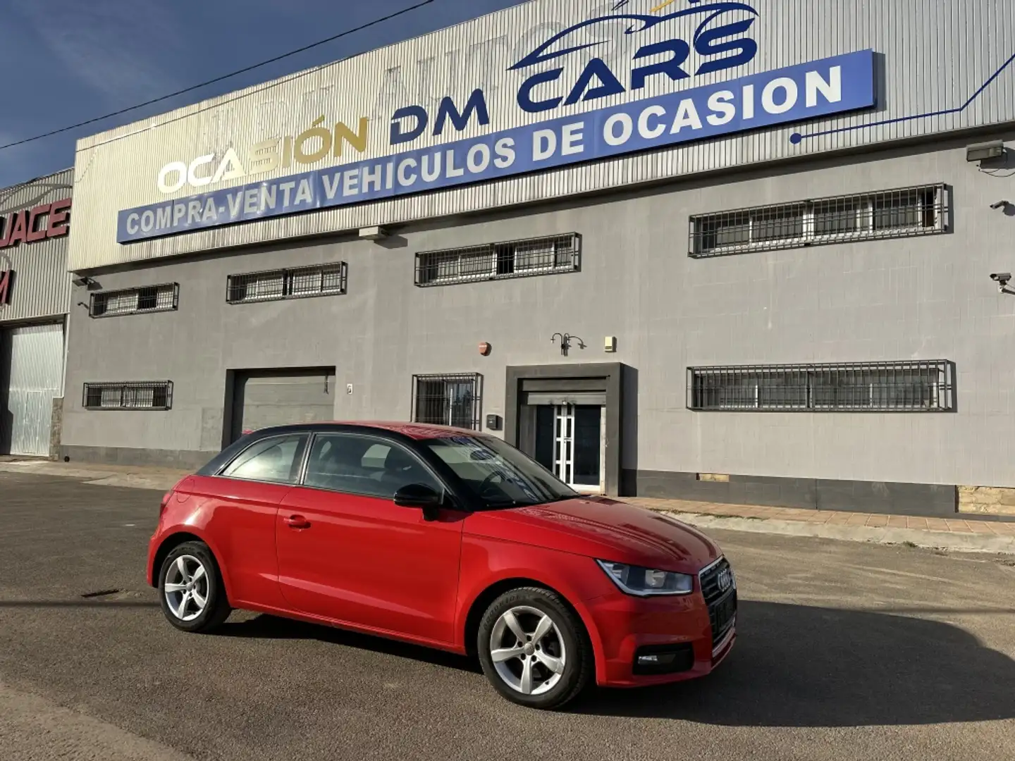 Audi A1 Sportback 1.6TDI Design Rojo - 1
