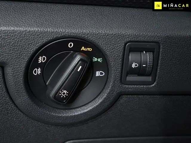 Volkswagen T-Cross view 18