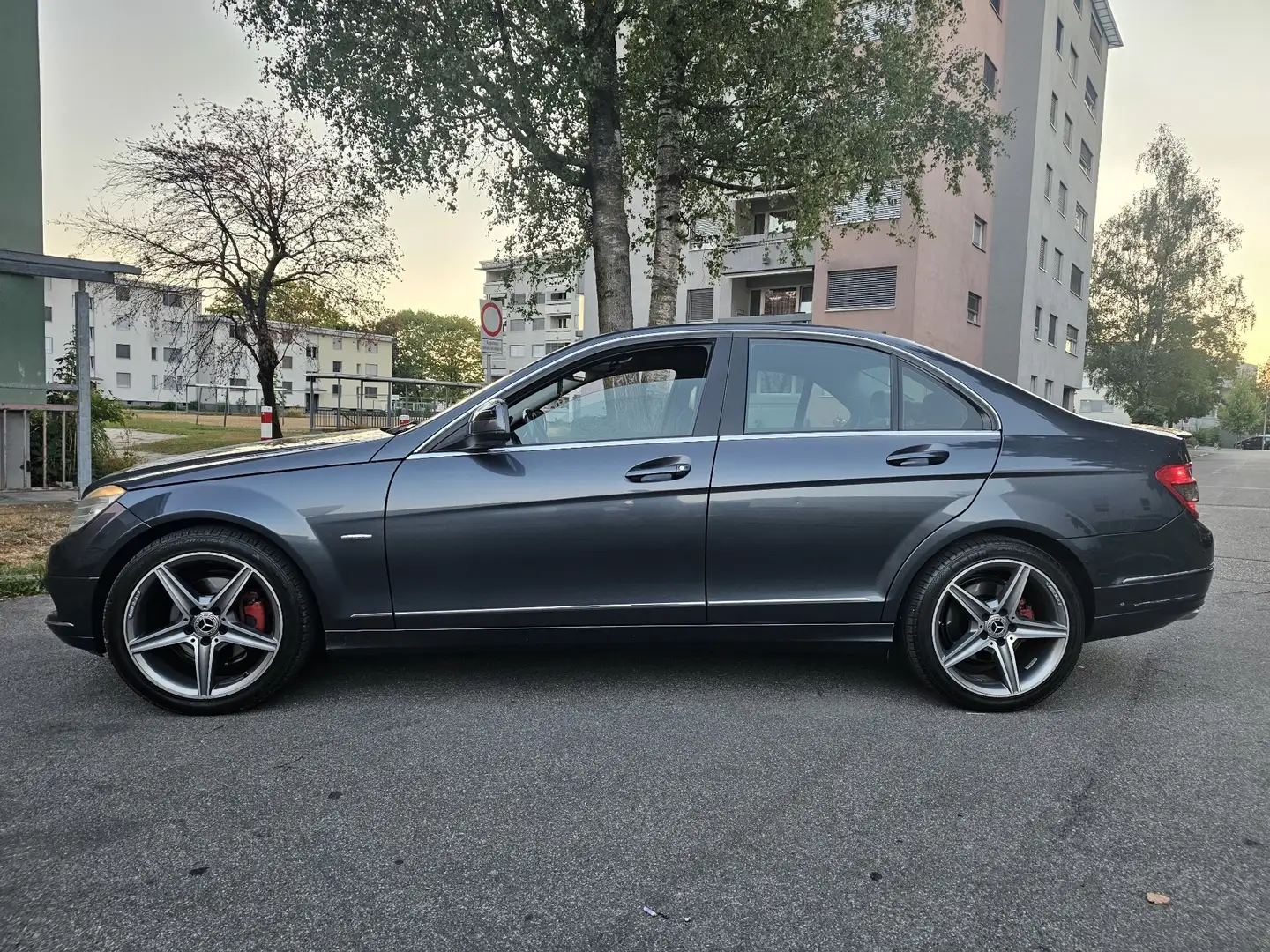 Mercedes-Benz C 220 Classic CDI Grau - 2