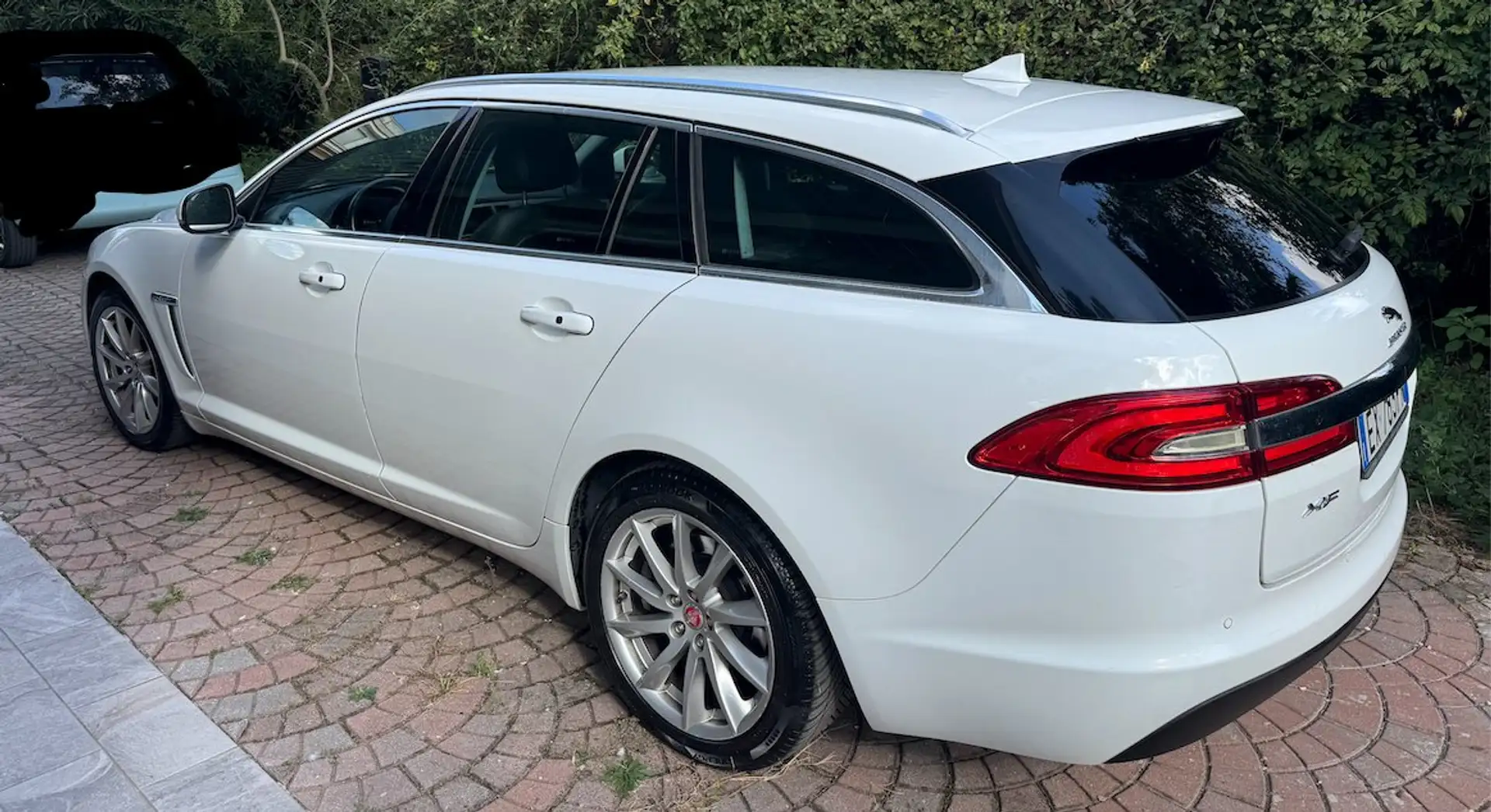 Jaguar XF XF I 2013 Sportbrake Sportbrake 2.2d Luxury 200cv Bianco - 2