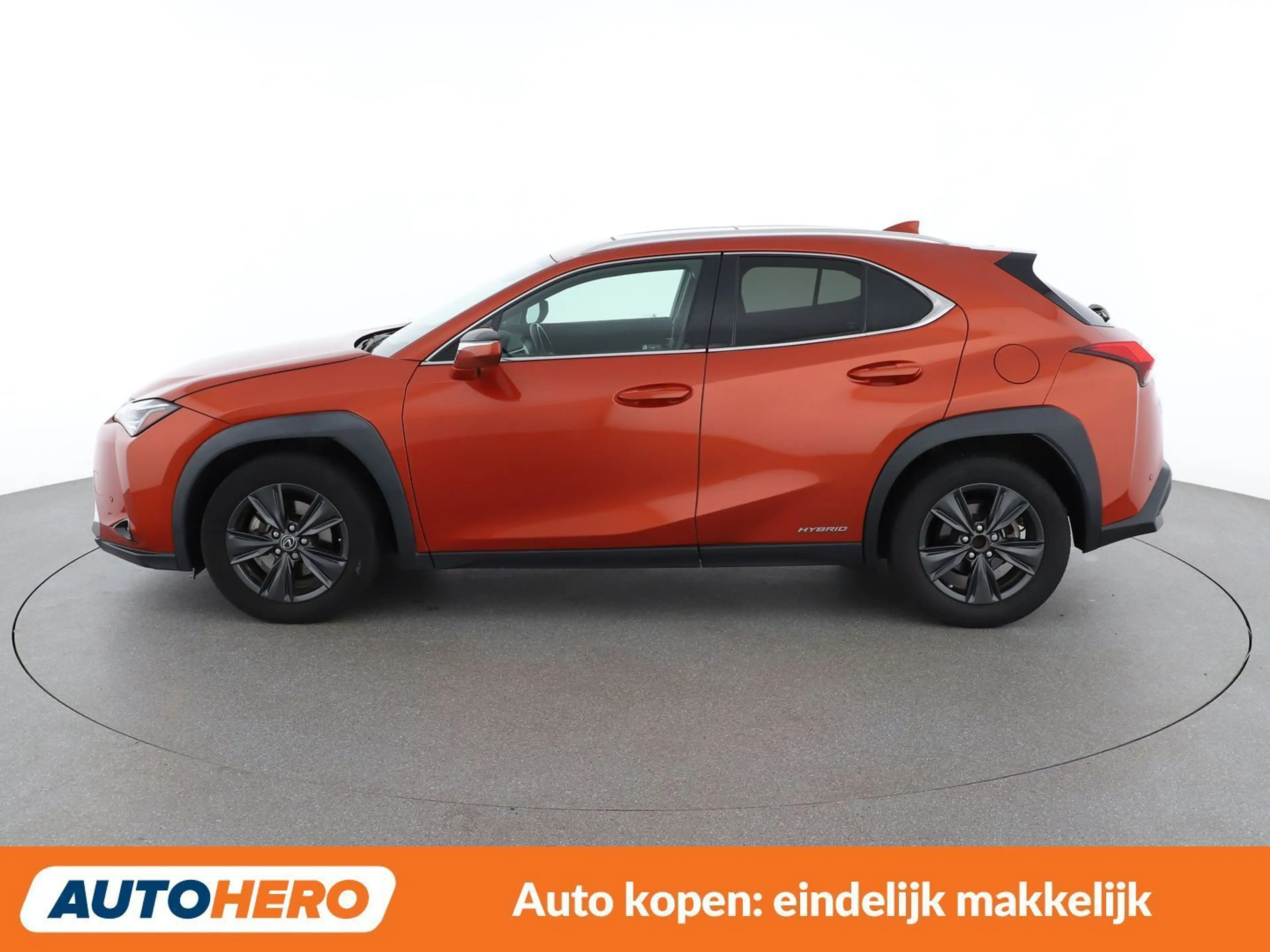 Lexus UX 250h UX 250h Luxe — photo 3