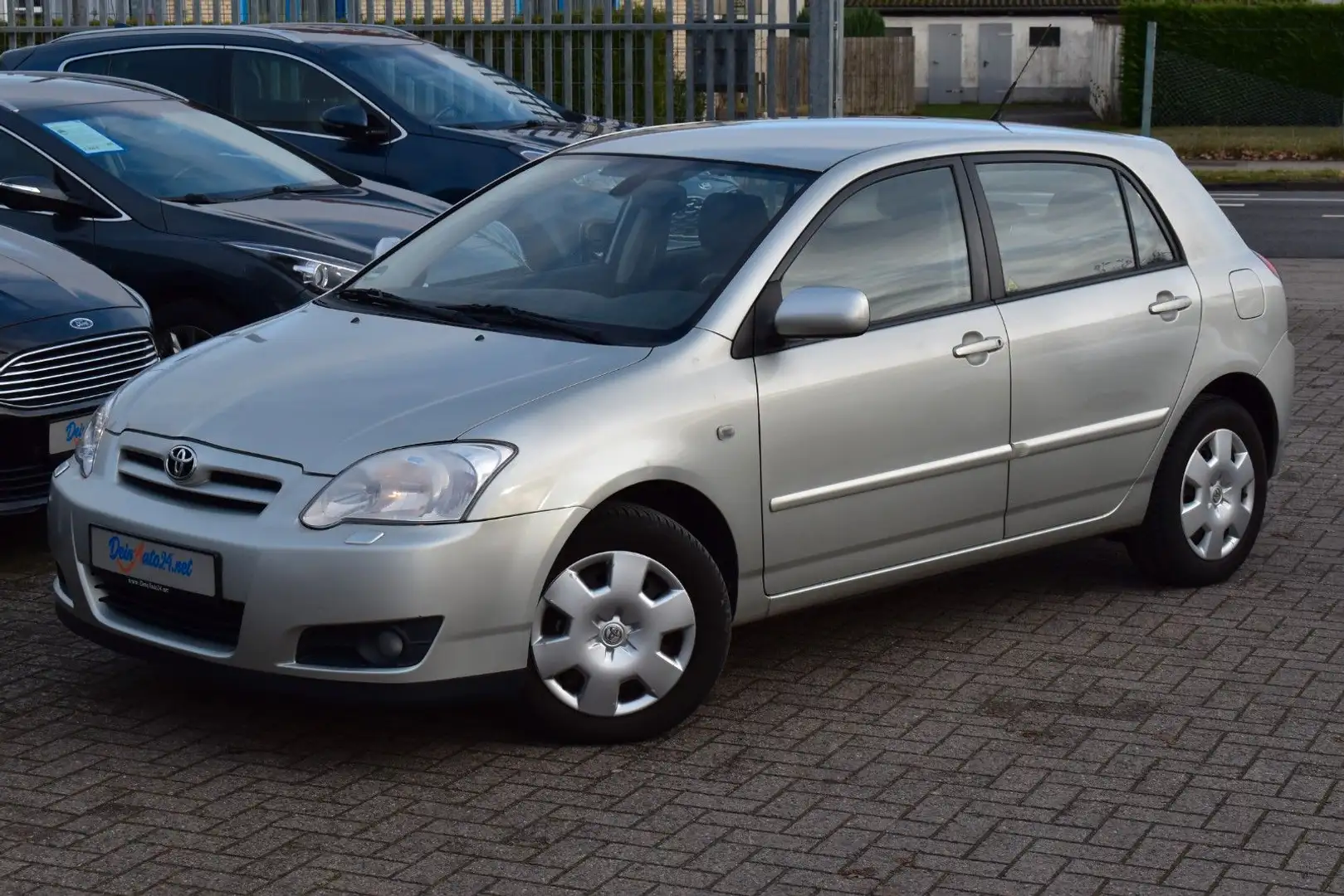 Toyota Corolla 1.6 Executive Klimaaut.|Si-Hzg|TÜV|Tempo Silber - 1