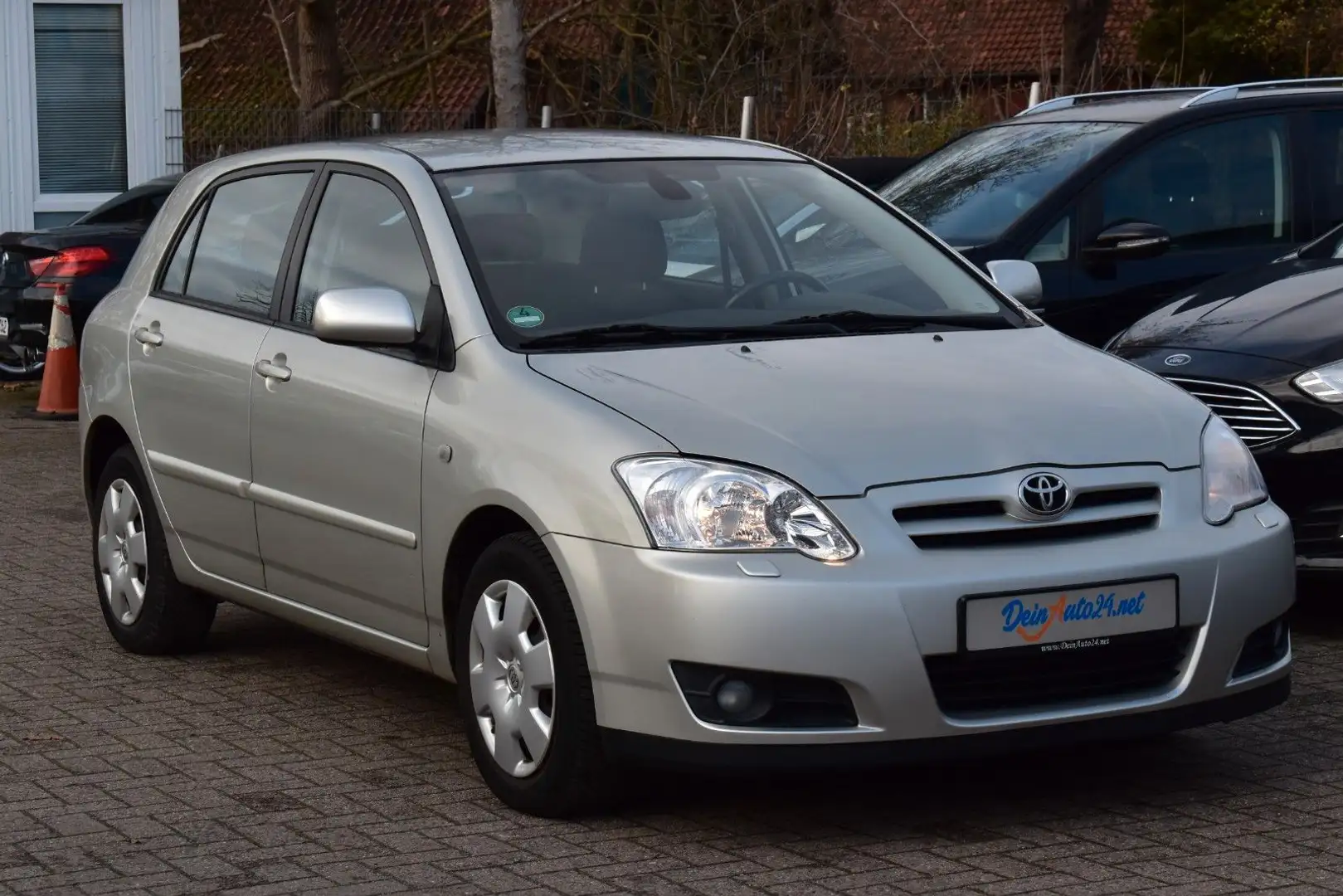 Toyota Corolla 1.6 Executive Klimaaut.|Si-Hzg|TÜV|Tempo Silber - 2