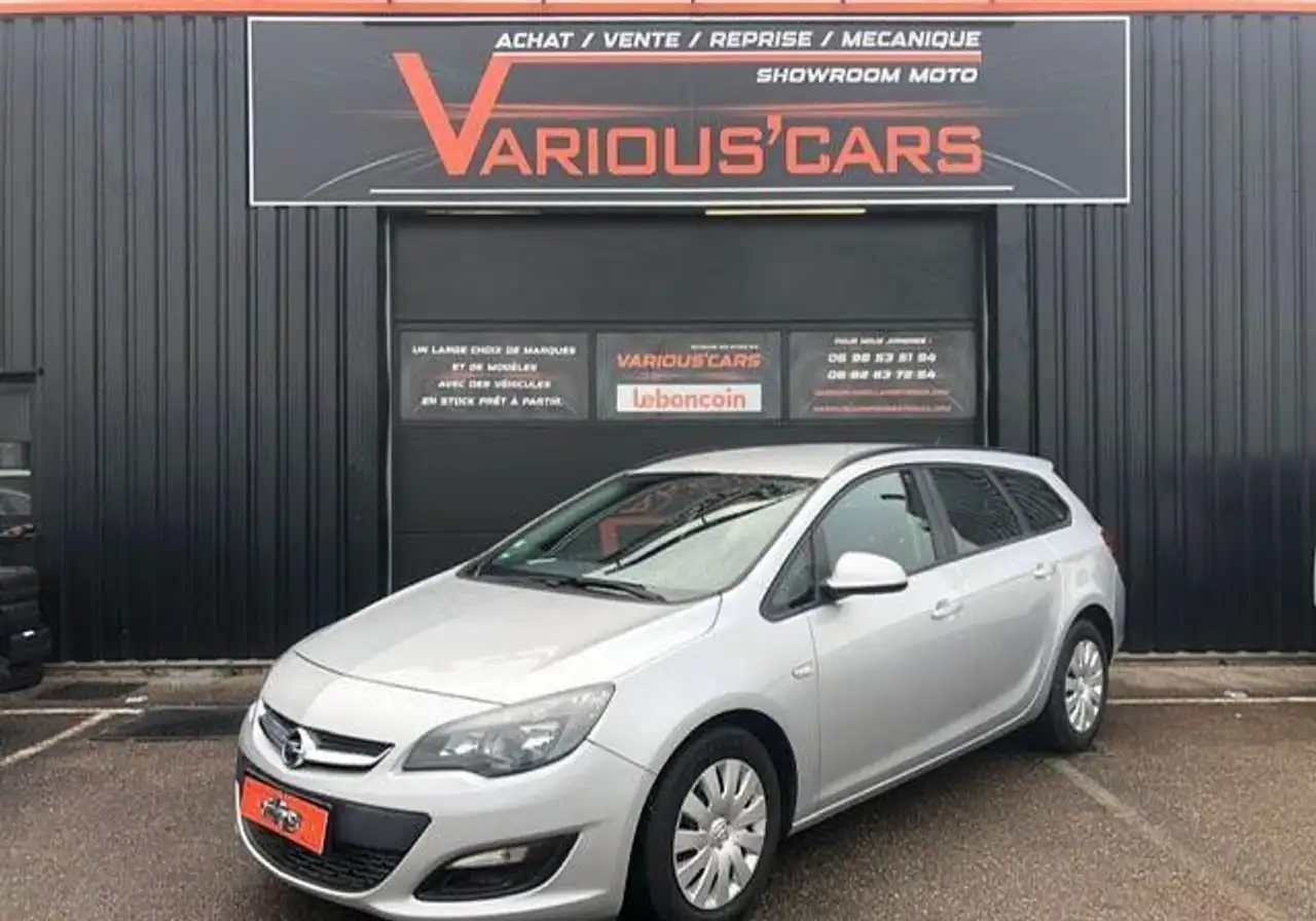 Opel Astra SPORTS TOURER COMBI 1.7 DIESEL 110 CV
