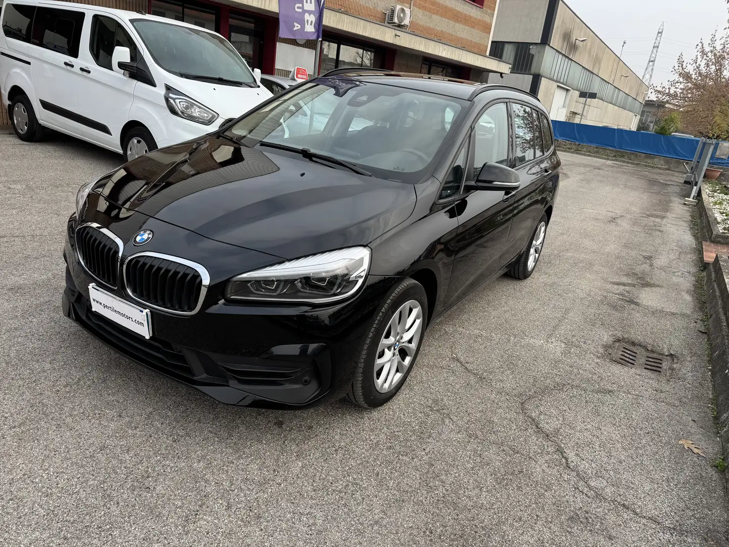 BMW 218 ADVANTAGE 218D 7 posti manuale iva esposta Schwarz - 1