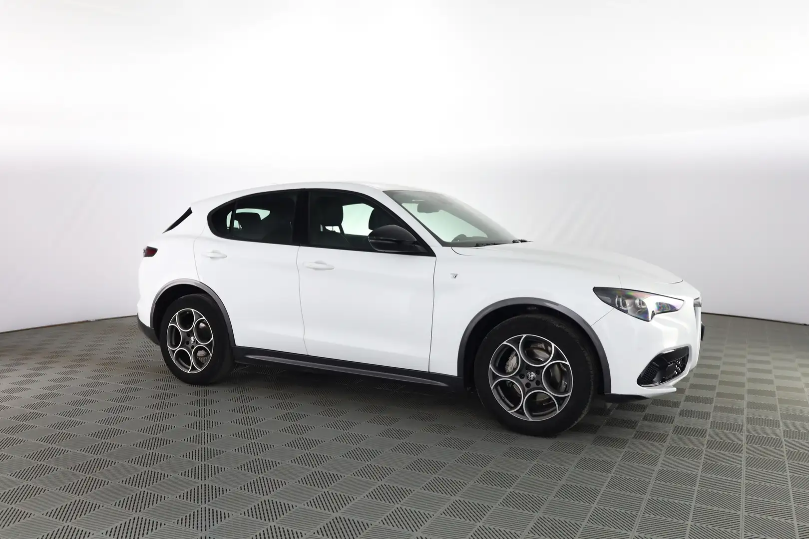 Alfa Romeo Stelvio 2.2 Turbodiesel 210 CV AT8 Q4 Ti Blanc - 2