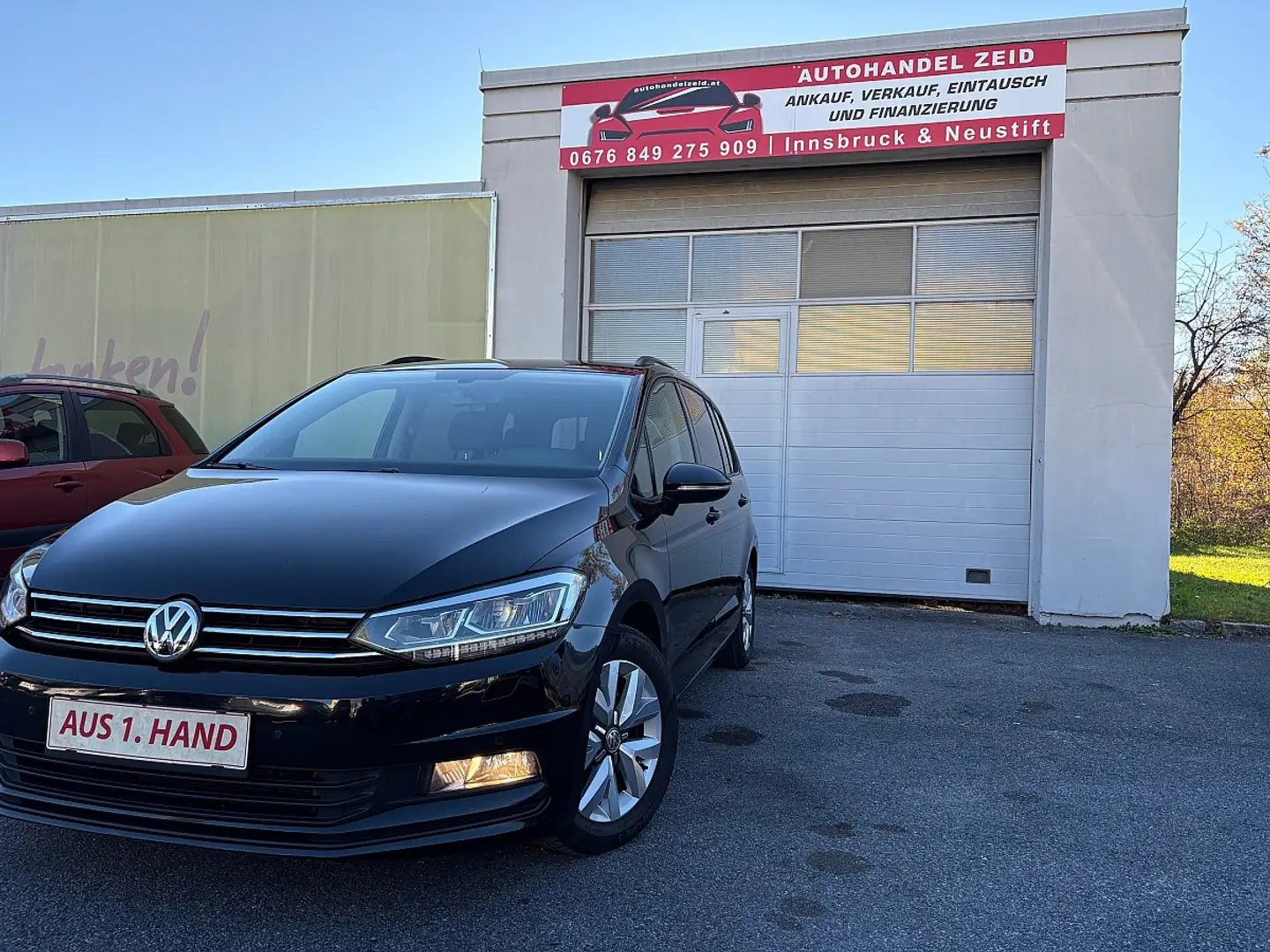Volkswagen Touran Comfortline 1,6 SCR TDI 7 Sitze Schwarz - 1
