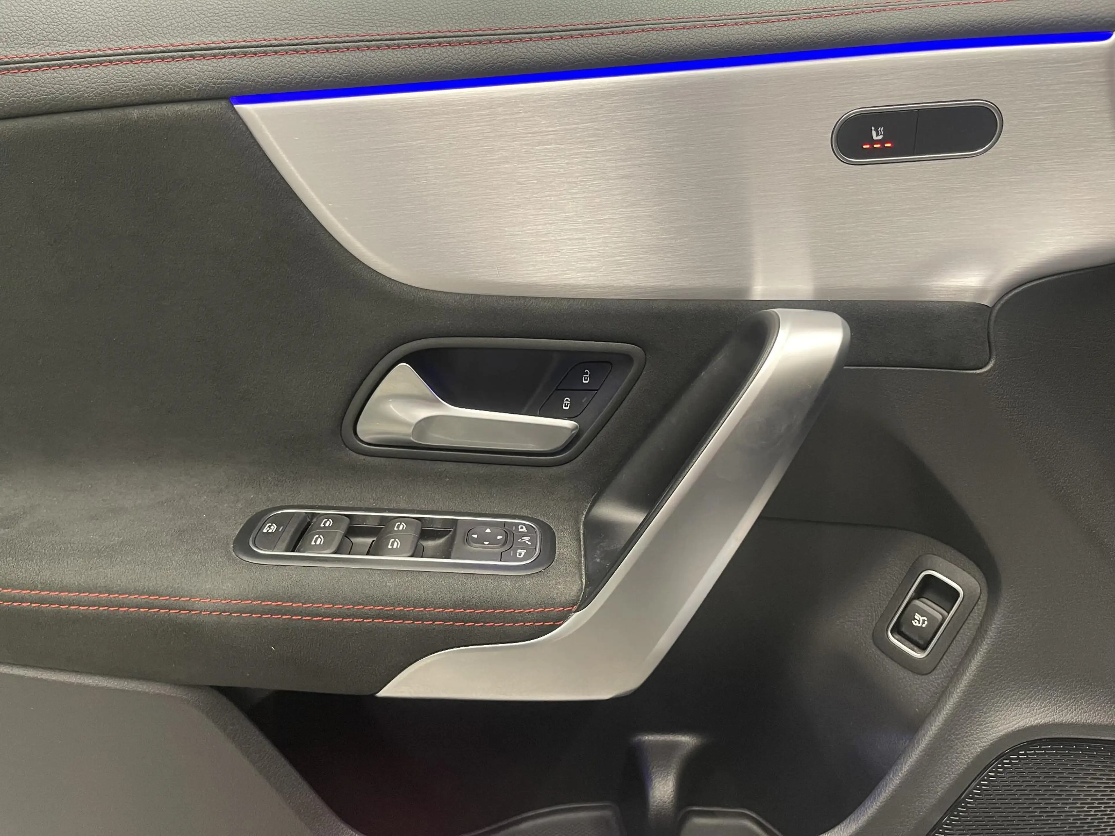 Mercedes-Benz CLA 180 180d AMG LINE Shooting Brake + CARPLAY + LED + KEY — photo 11