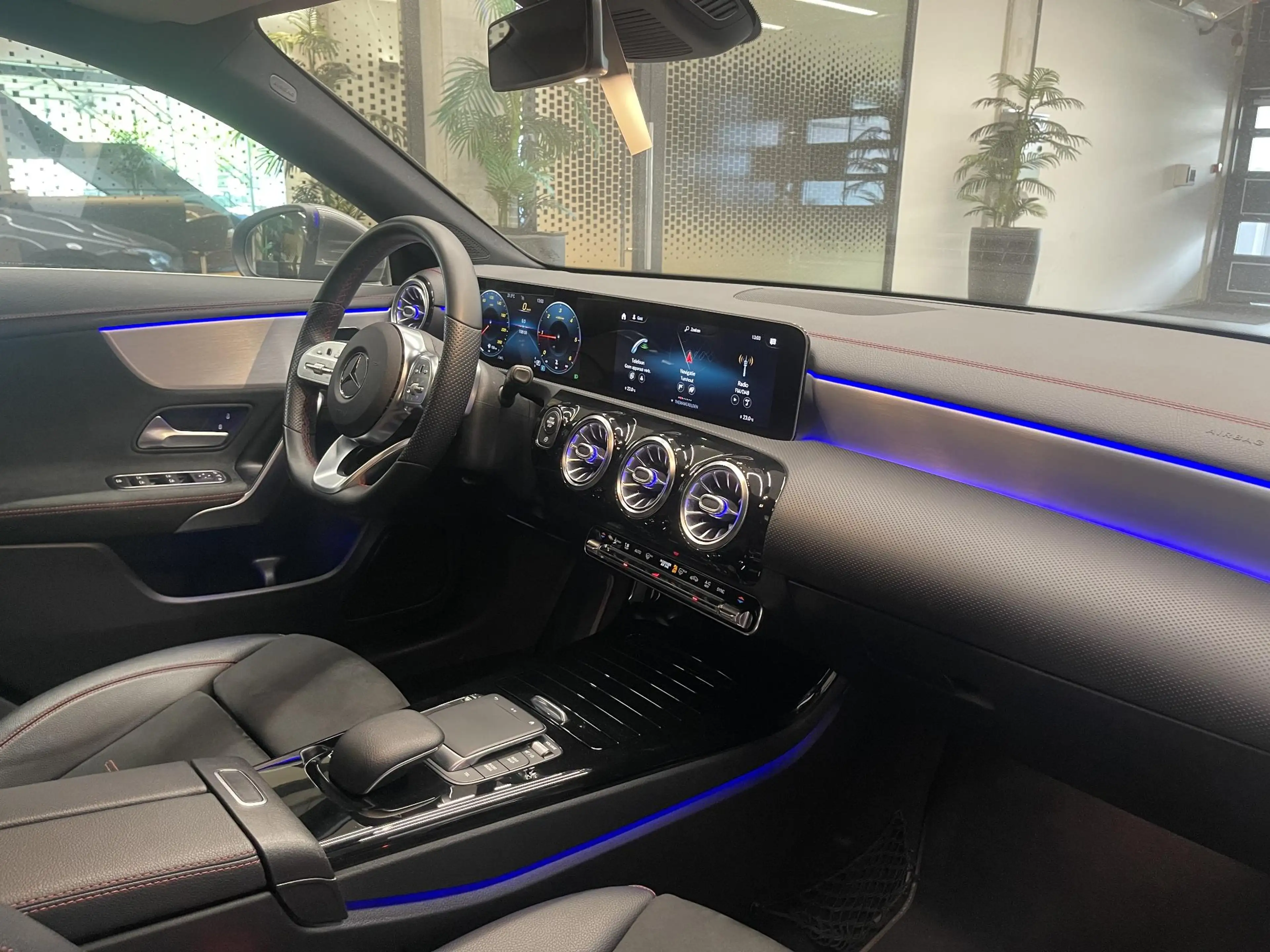 Mercedes-Benz CLA 180 180d AMG LINE Shooting Brake + CARPLAY + LED + KEY — photo 13