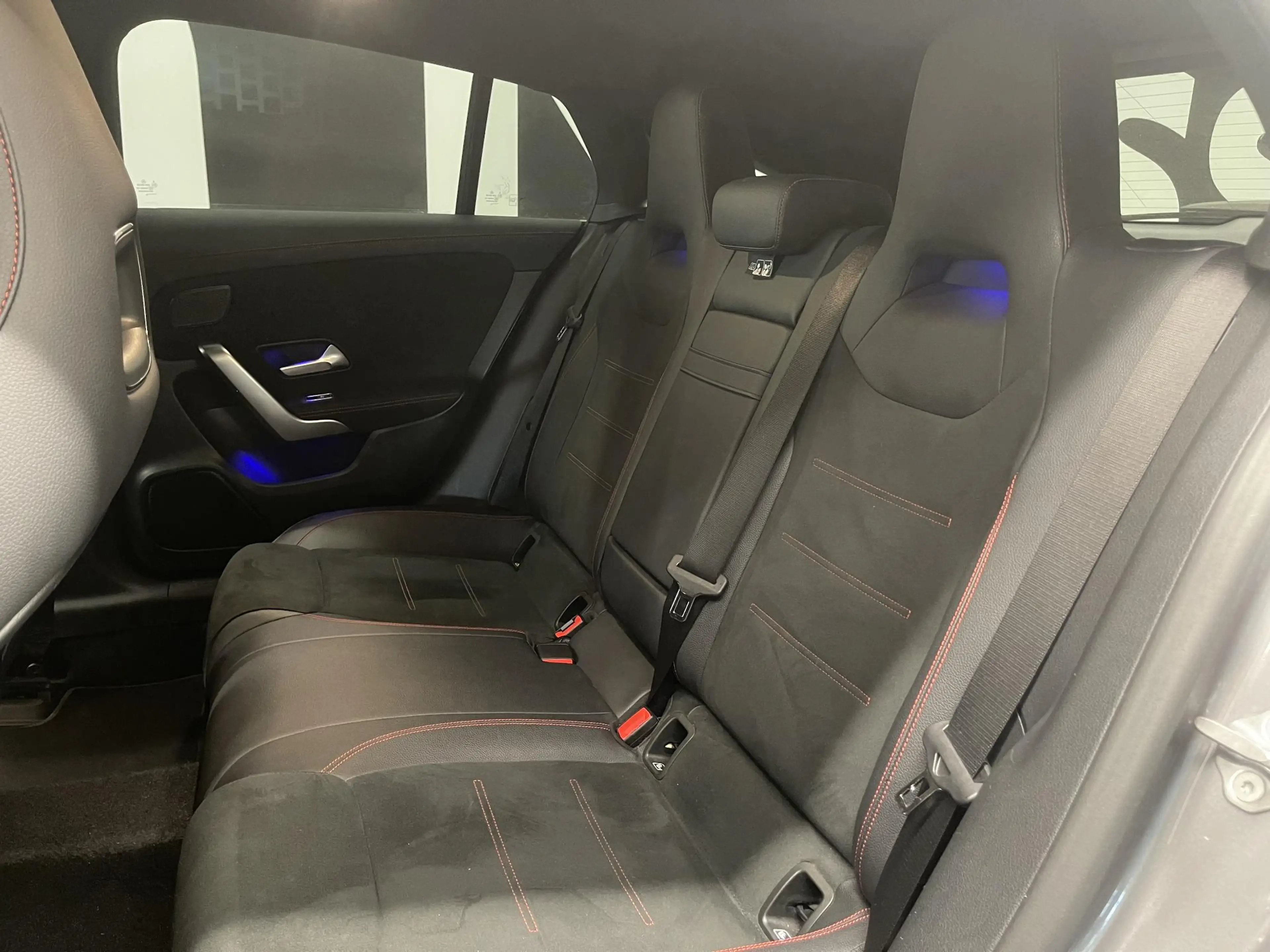 Mercedes-Benz CLA 180 180d AMG LINE Shooting Brake + CARPLAY + LED + KEY — photo 12