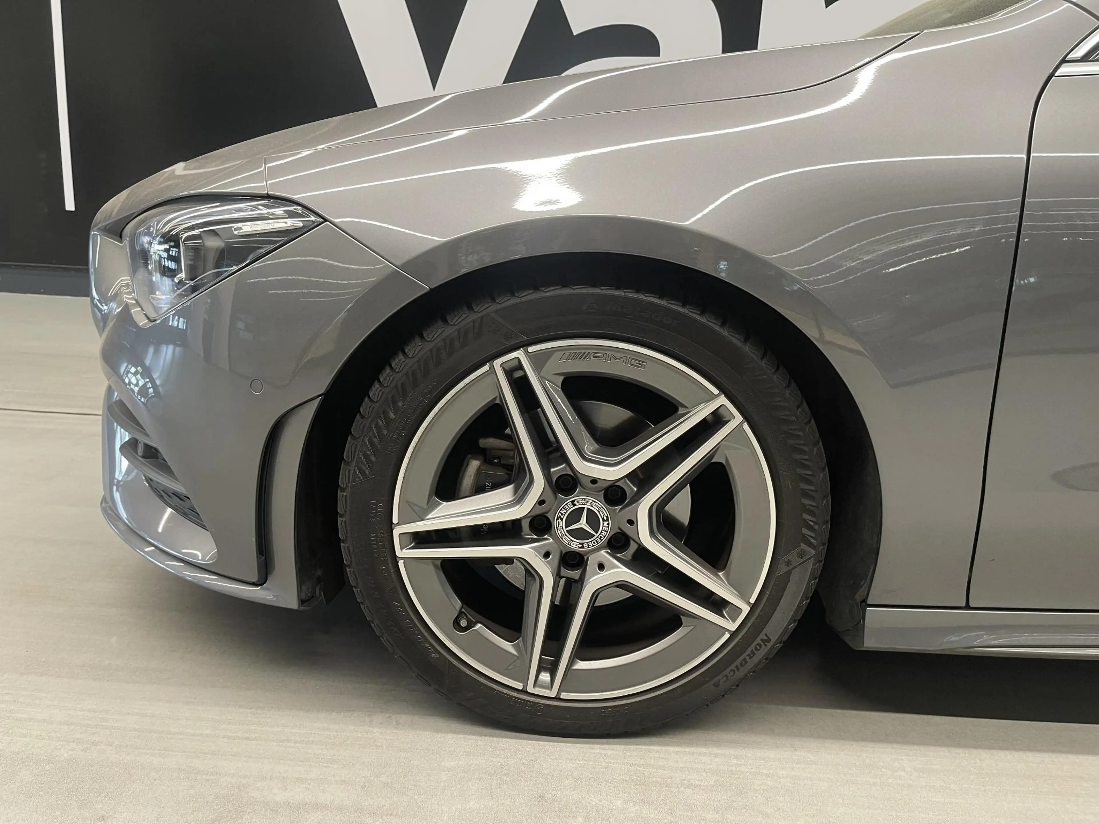 Mercedes-Benz CLA 180 180d AMG LINE Shooting Brake + CARPLAY + LED + KEY — photo 3