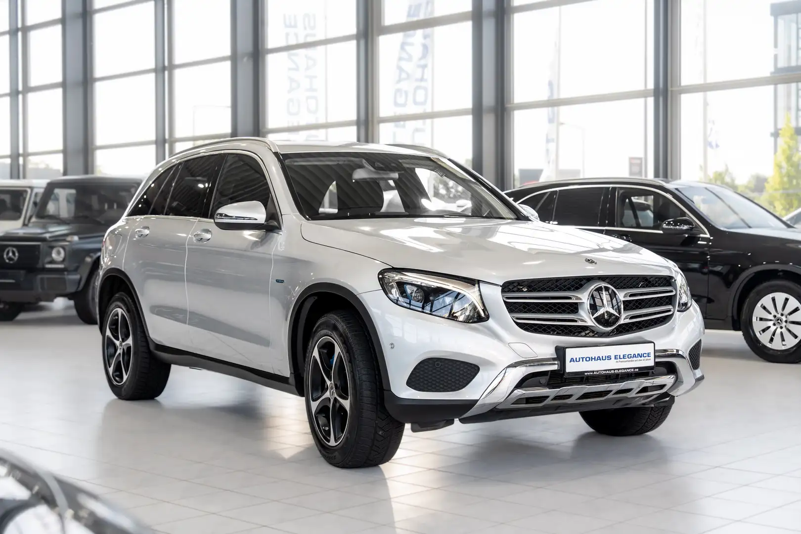 Mercedes-Benz GLC 350 e 4Matic*KOMFORT-PAKET*LED*NAVI*KAMERA* Grey - 2