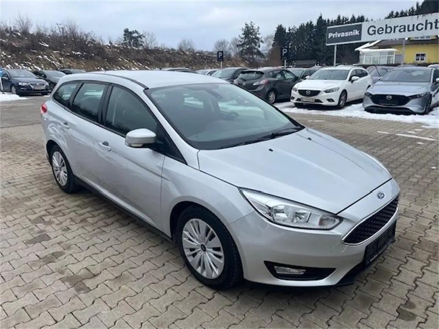 Ford Focus 1,5 TDCi Trend Grau - 2