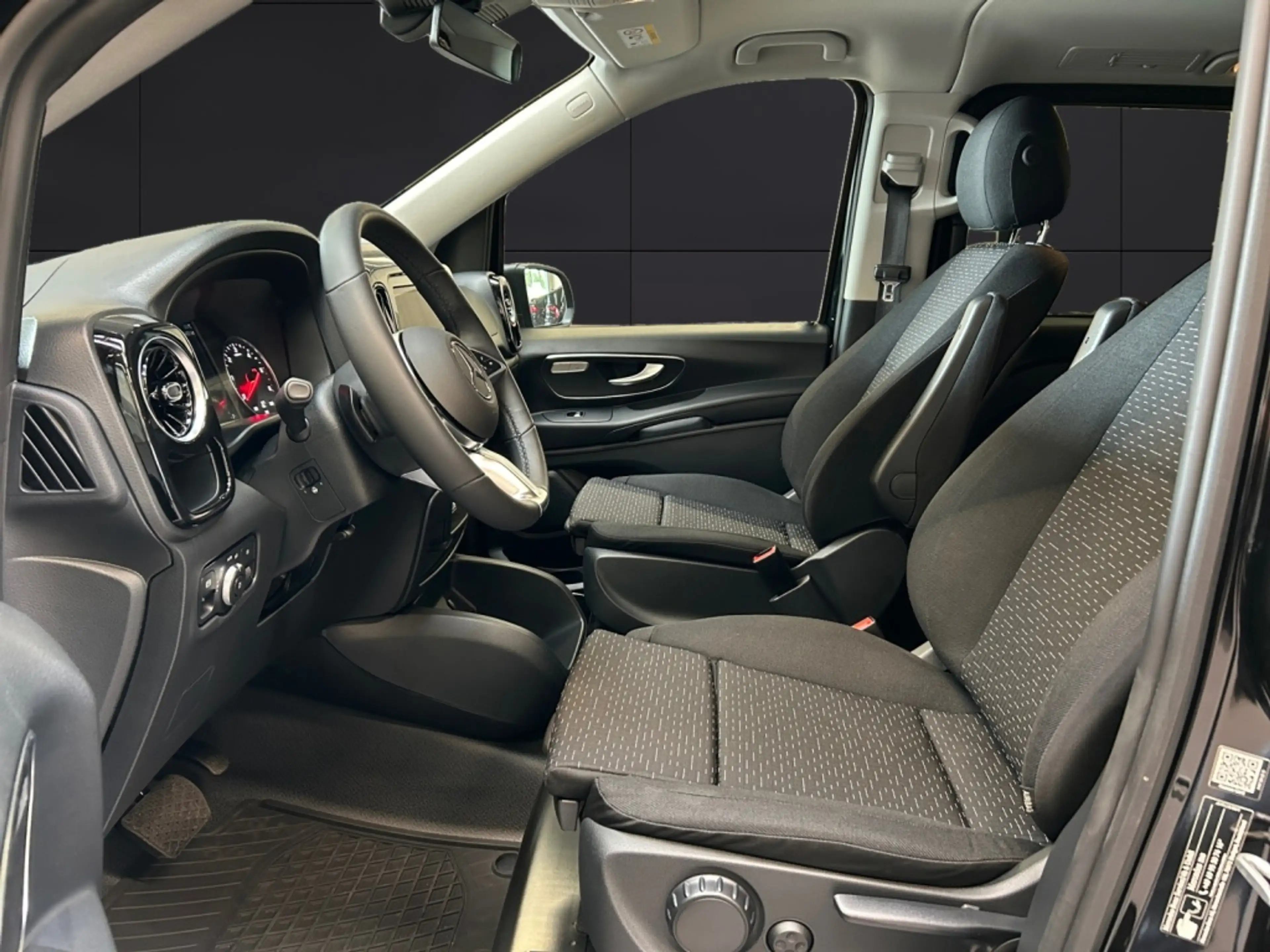 Mercedes-Benz Vito 116 CDI Tourer PRO Lang LED*STHZG*AHK*Kamera — photo 6