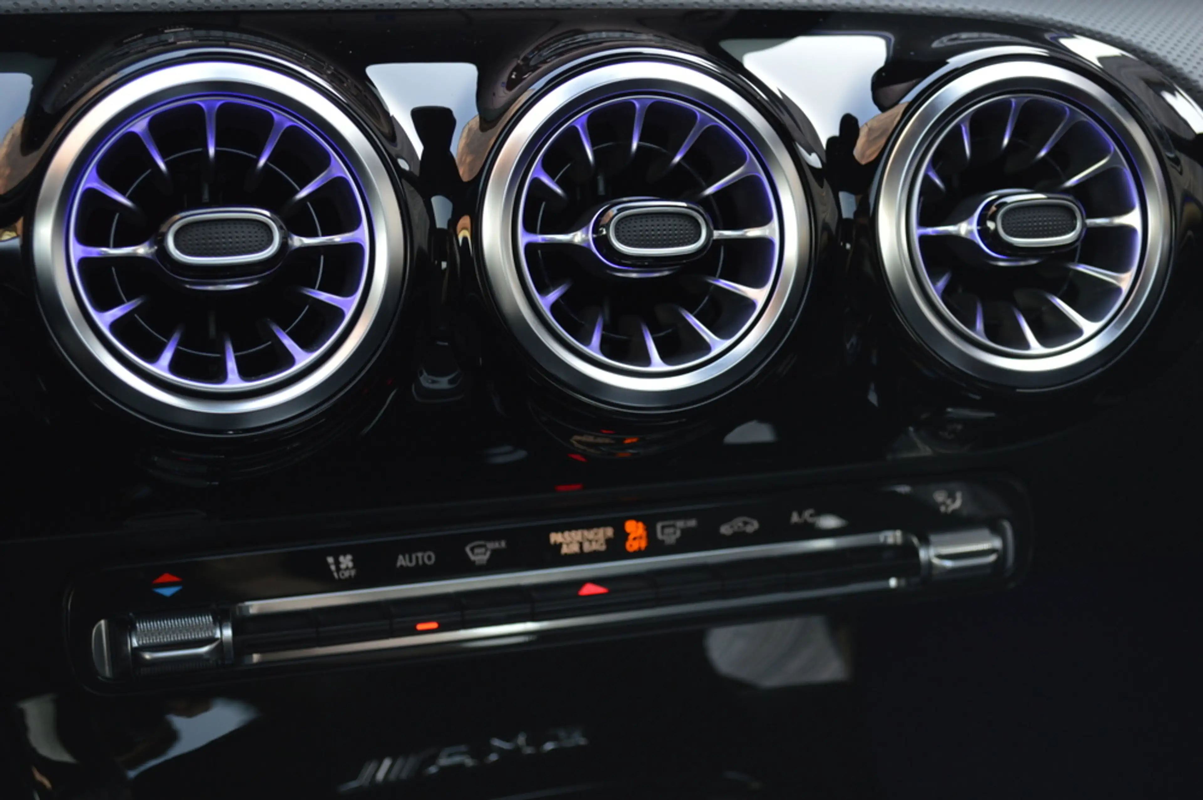 Mercedes-Benz A 200 AMG Led Panorama Widescreen Sfeer Camera Night Car — photo 13
