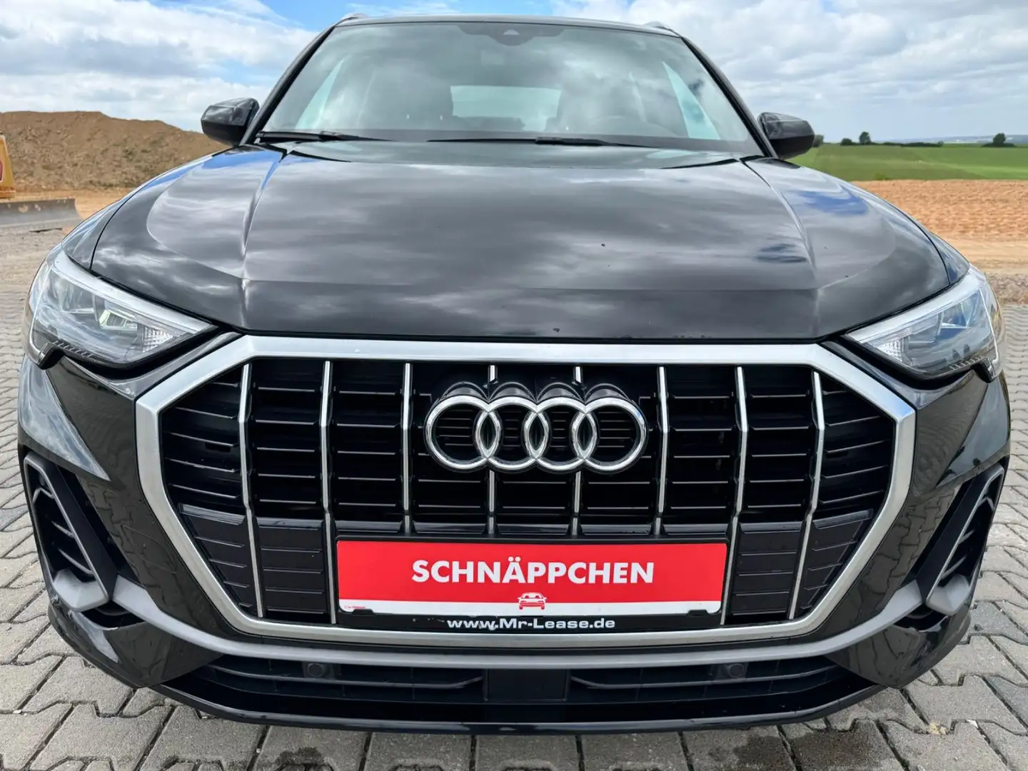 Audi Q3 35 TFSI S line x2 AHK STANDHZG 19" AUDISOUND Noir - 2