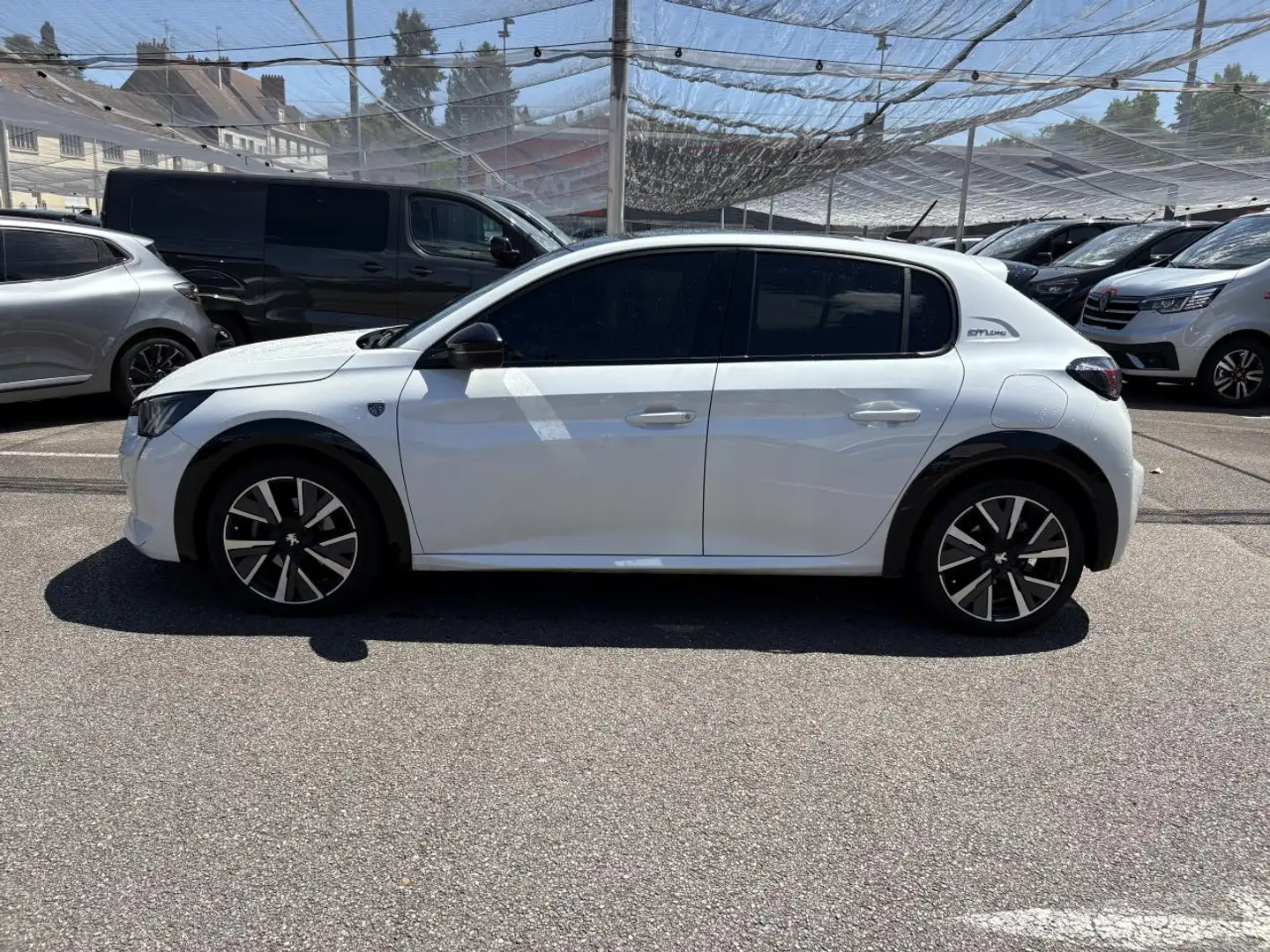 Peugeot 208 II 1.5 BlueHDi S\u0026S 100 GT Line AVEC TOIT PANO Blanc - 2