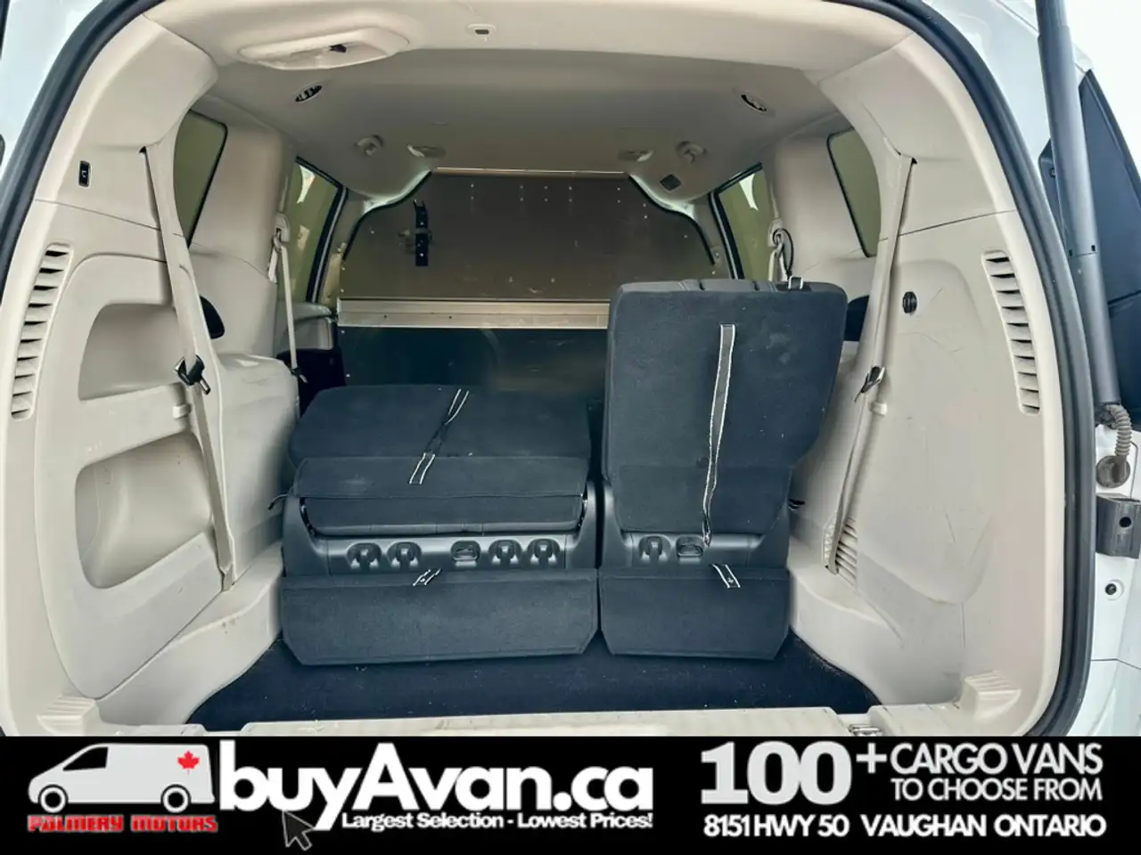 Chrysler Grand Caravan снимка Chrysler Grand Caravan