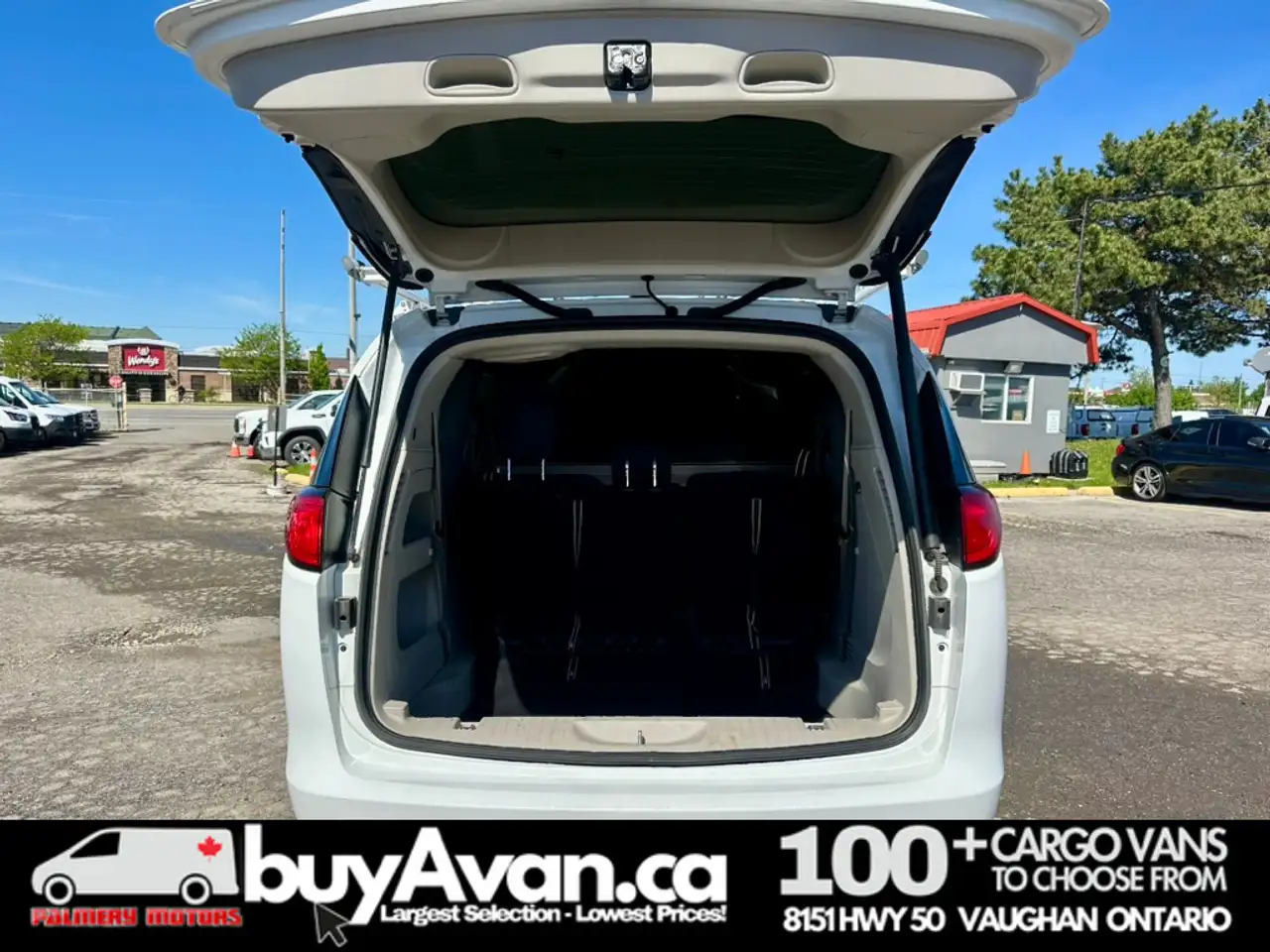 Chrysler Grand Caravan снимка Chrysler Grand Caravan