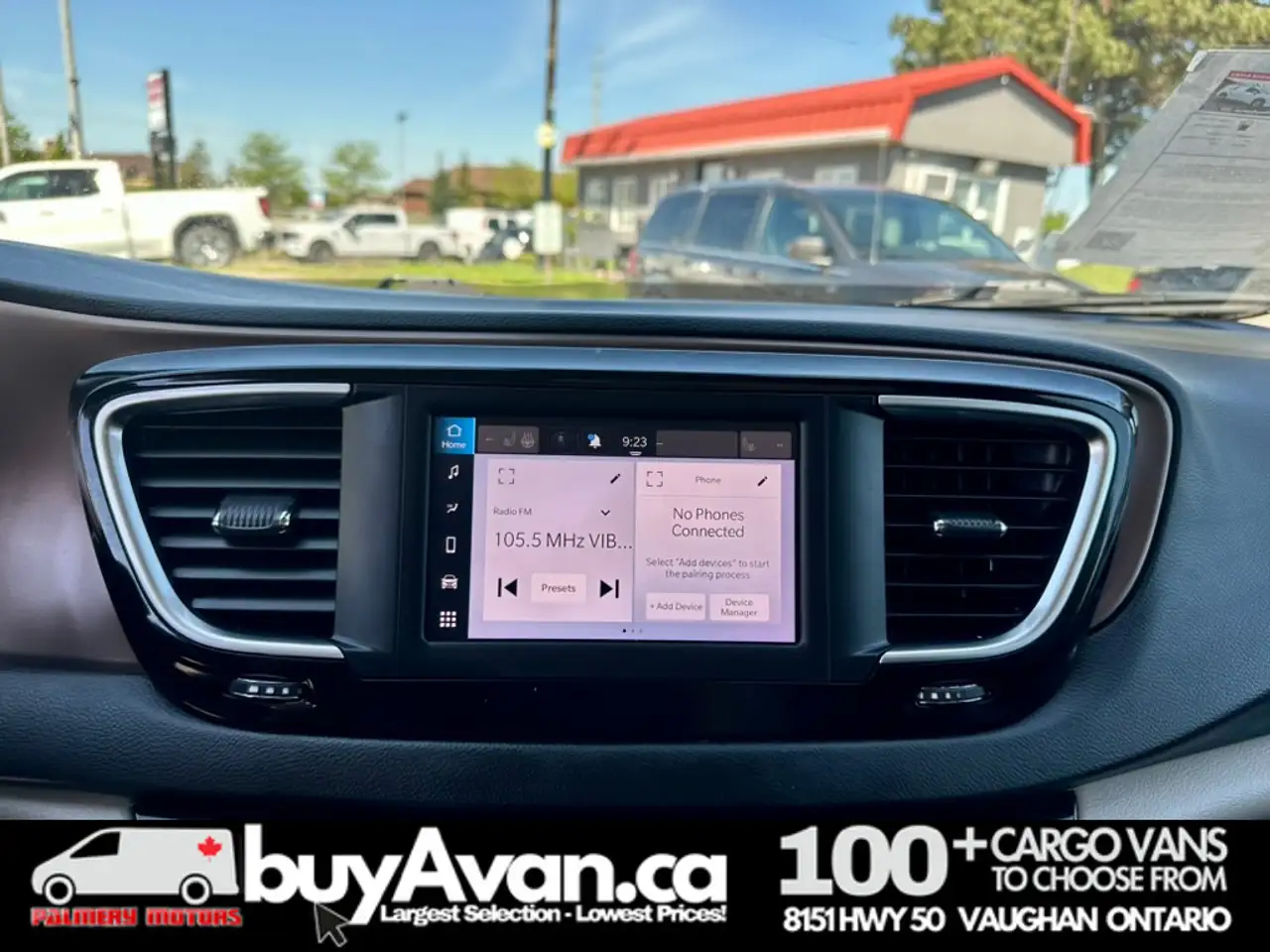 Chrysler Grand Caravan снимка Chrysler Grand Caravan