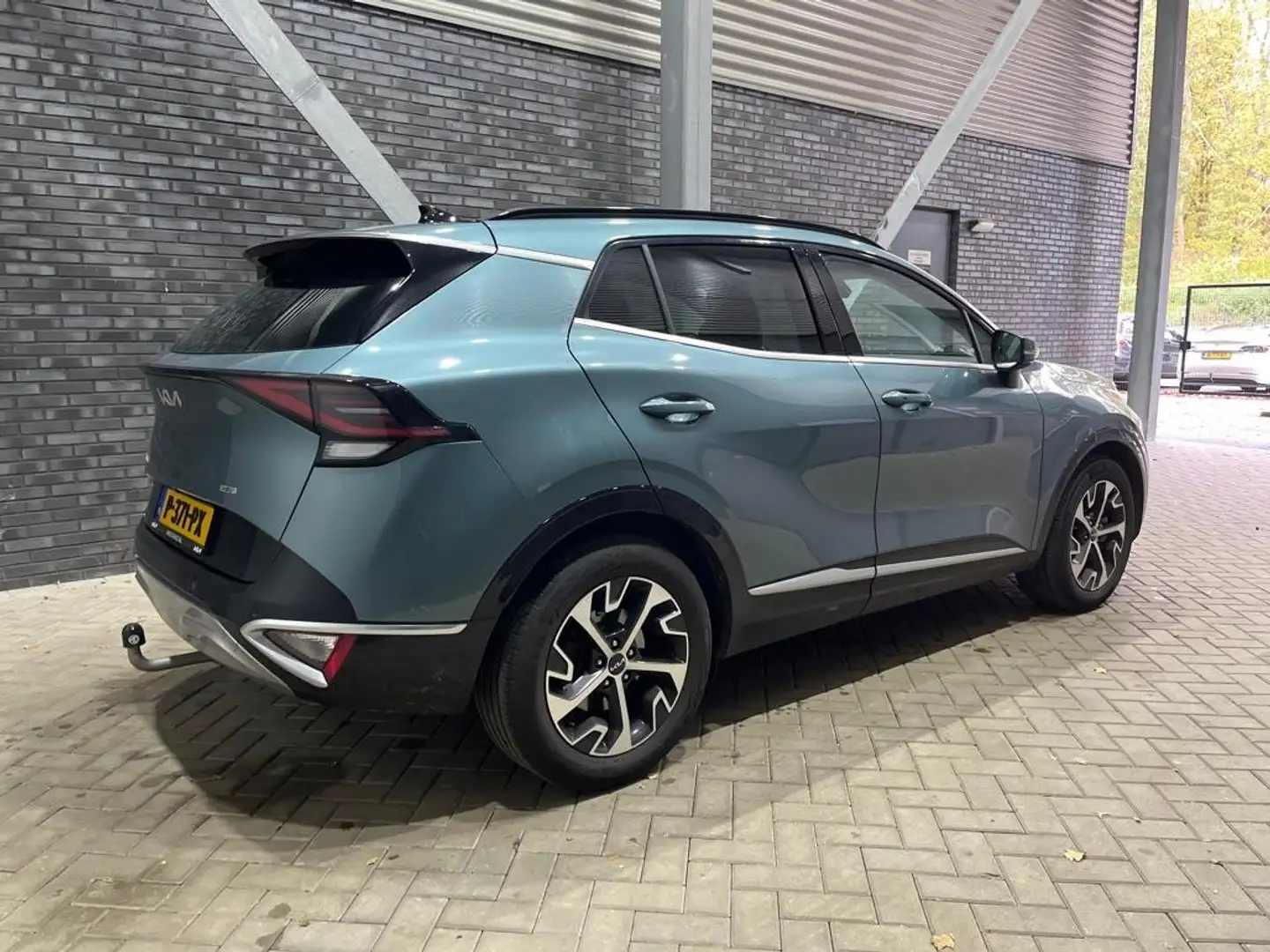 Kia Sportage 1.6 T-GDi Hybrid DynamicPlusLine | Panoramadak | A Gris - 2