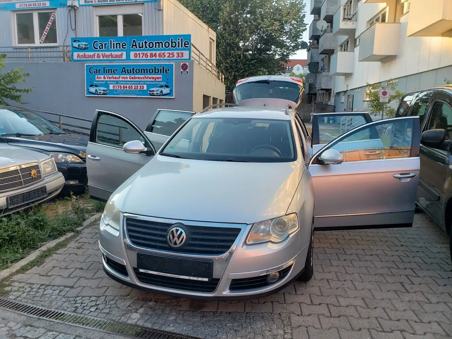 Volkswagen Passat Variant Comfortline/TÜV NEU/Garantie 24 Silber - 2