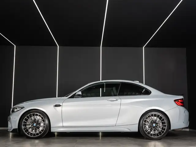BMW M2 view 7