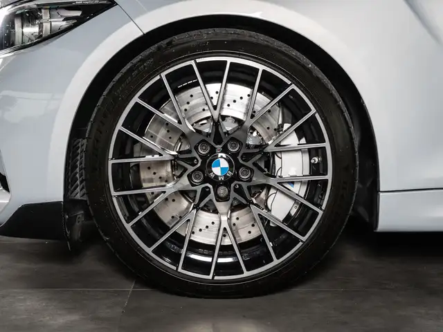 BMW M2 view 4