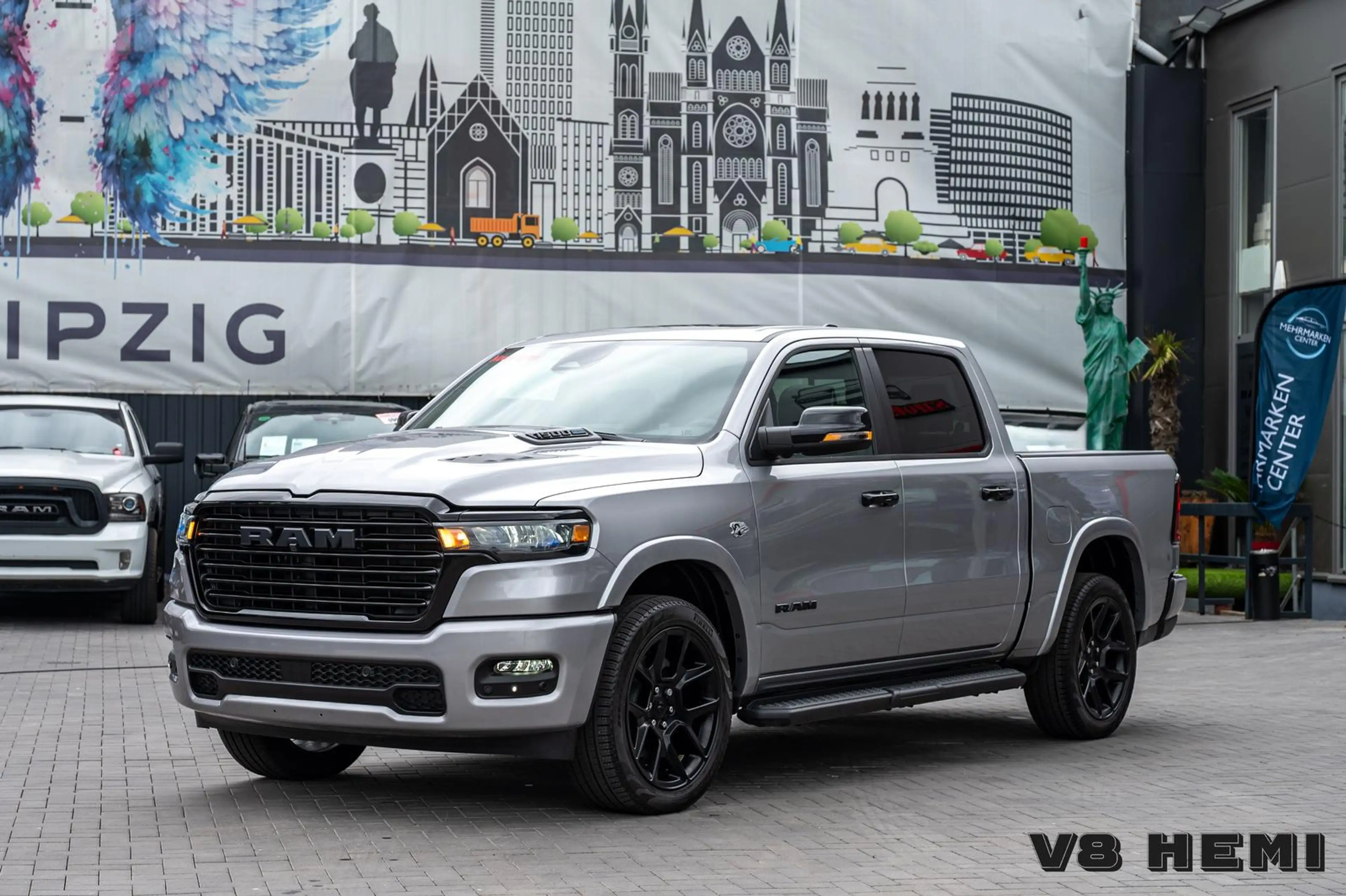 Dodge RAM Laramie Night 5,7l V8,ACC,Pano,MY26,LPG 0€