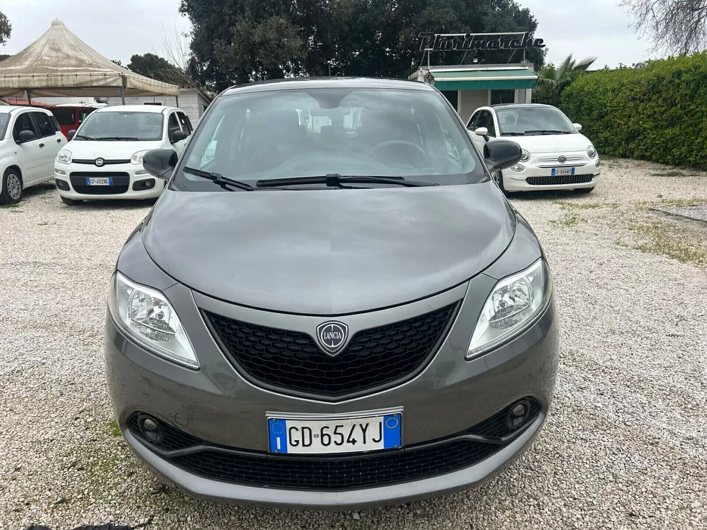 Lancia Ypsilon 1.0 FireFly 5 porte S&S Hybrid Ecochic Gold Grigio - 1