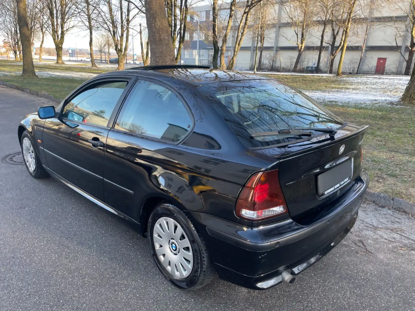 BMW 316 ti Compact*Klima*SHD*PDC*8 Fach Bereift* Noir - 2