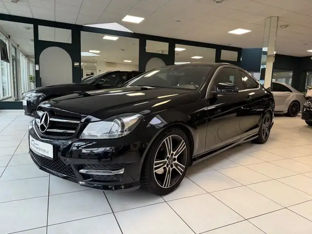 Mercedes-Benz C 180 Edition C AMG LINE/XENON/SHZ/PDC/CARPLAY