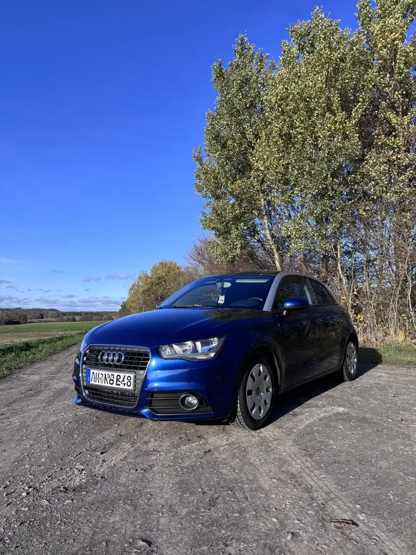 Audi A1 attraction Blau - 1