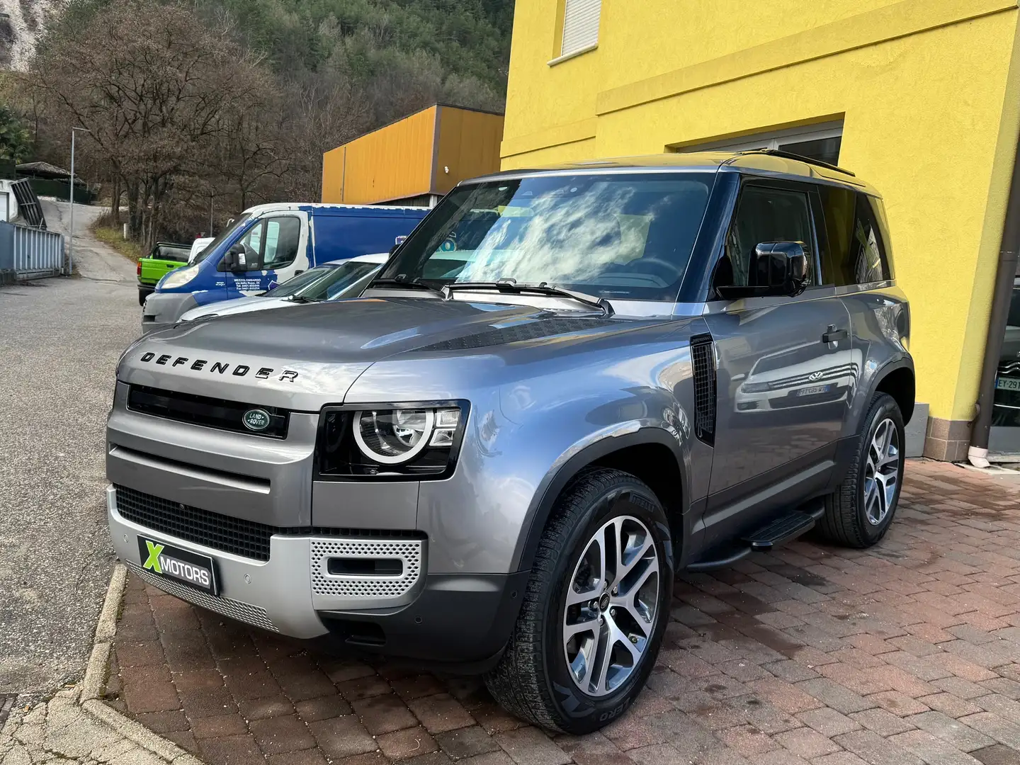 Land Rover Defender Defender 90 3.0d i6 mhev awd 200cv auto Grigio - 1