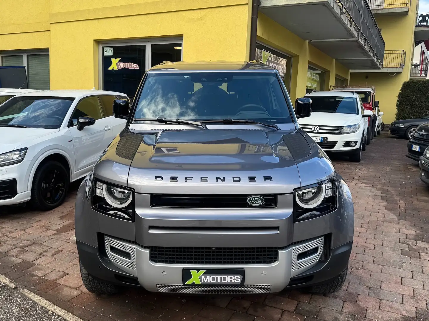 Land Rover Defender Defender 90 3.0d i6 mhev awd 200cv auto Grigio - 2