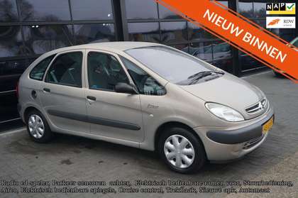 Citroen Xsara Picasso 2.0i-16V Différence, Clima, CC, Elek pakket, Trekh