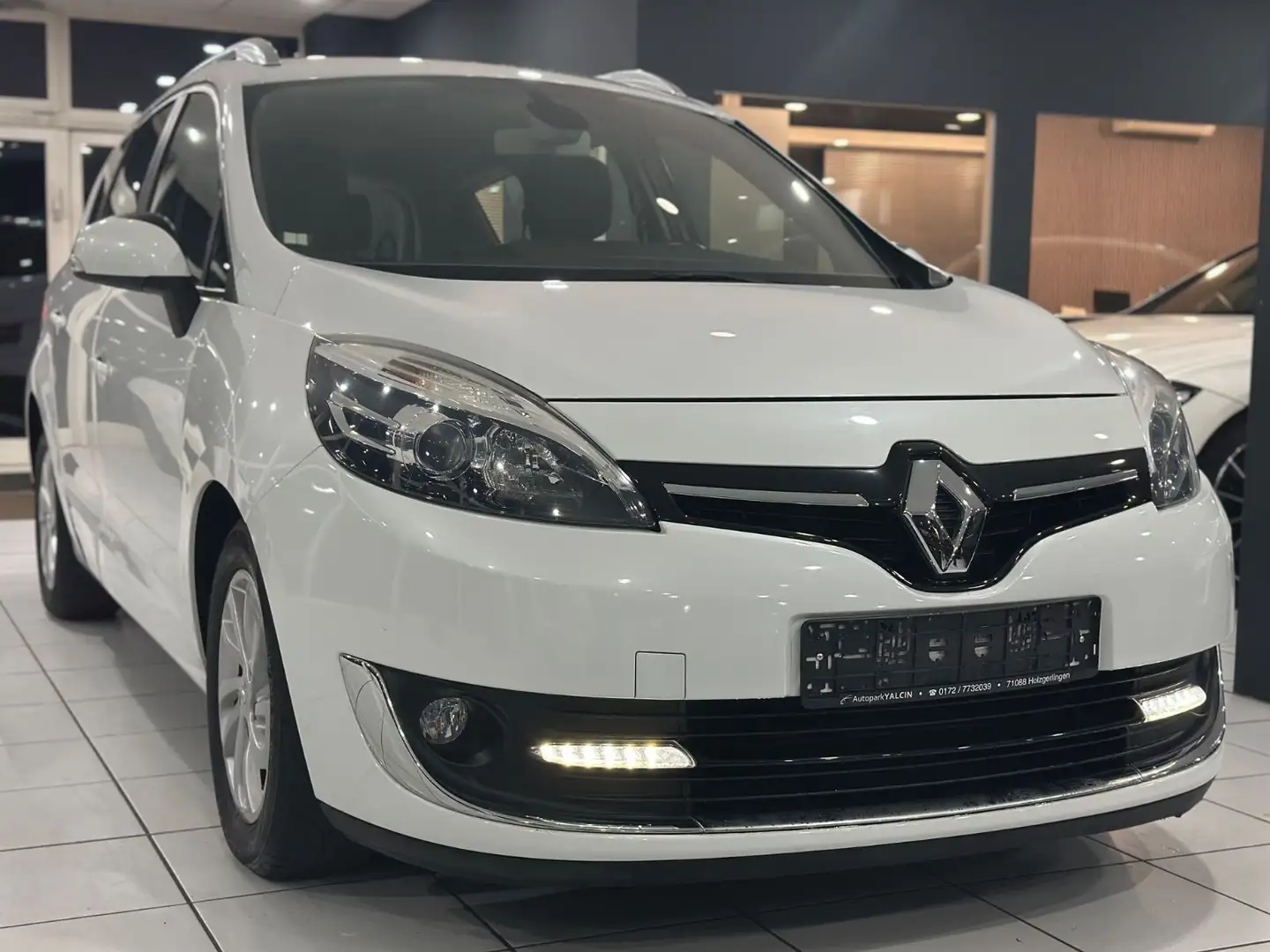 Renault Grand Scenic GRAND SCENIC *DeLuxe*PARIS*NAVI*PDC*SHZ*MULTI* Bílá - 2