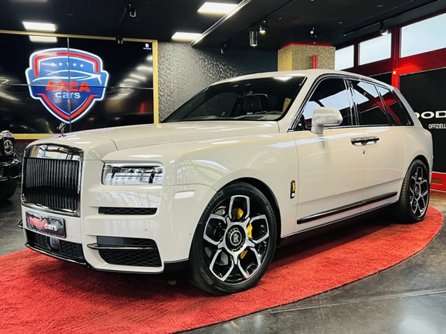 Rolls-Royce Cullinan 4-SI CRBON TV BESPO BLACK-BADGE STAR KÜH Grijs - 1