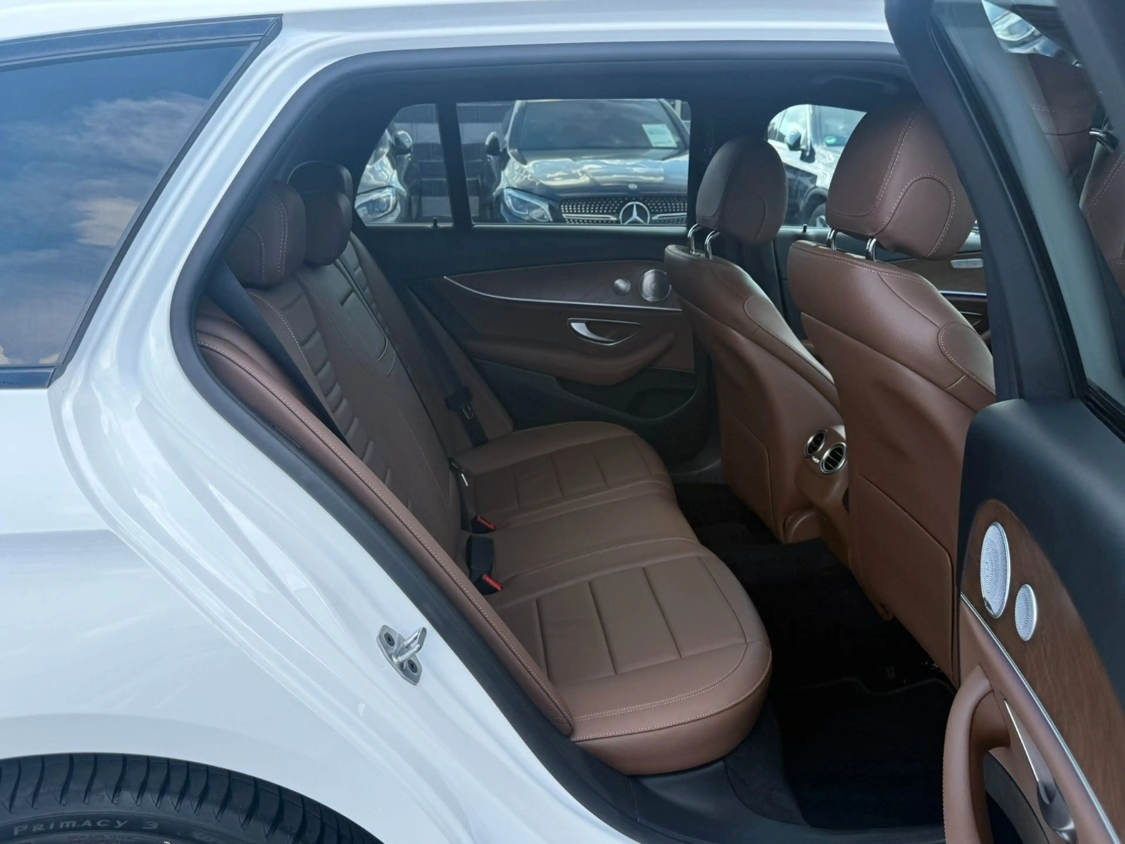 Mercedes-Benz E 400 d T 4 MATIC *AMG*DISTR+*360°KAM*BURMESTER — photo 13