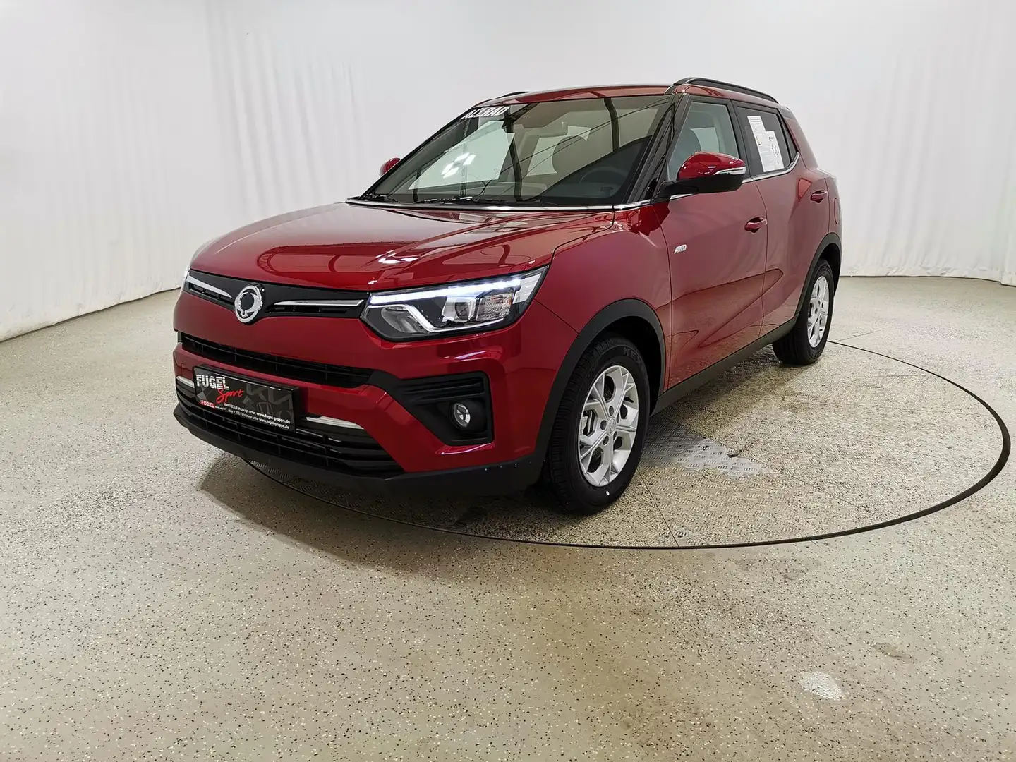 SsangYong Tivoli 1.5P Quartz 4WD Navi|RFK|LED Rouge - 2