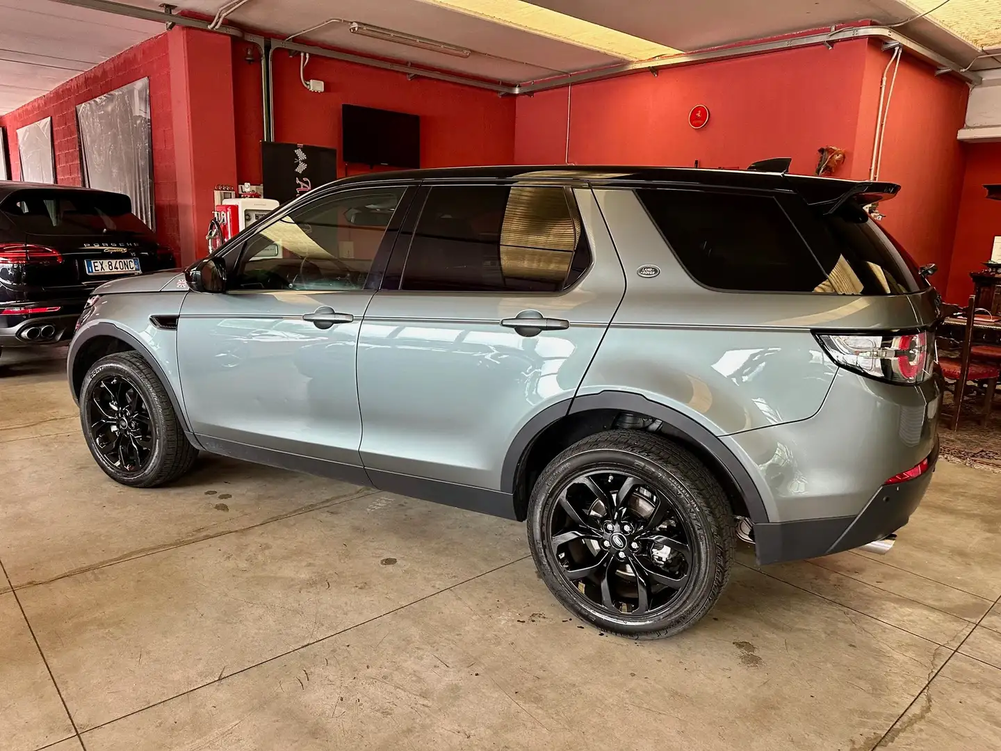 Land Rover Discovery Sport Discovery Sport 2.0 td4 SE awd 150cv my19 Grijs - 2